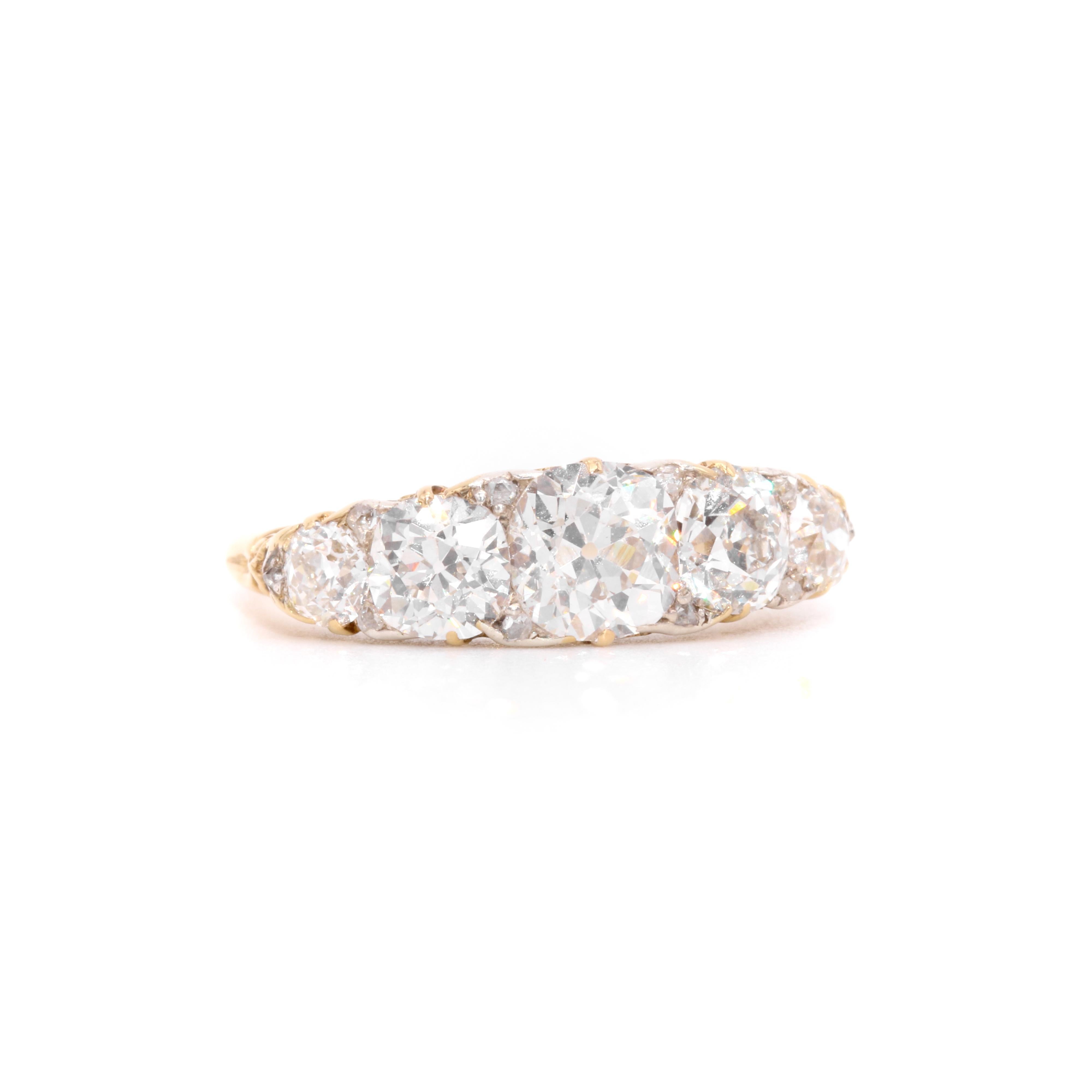 Antique Edwardian 18K Gold and Platinum 2.47ctw 5 Stone Old Cut Diamond Ring In Good Condition For Sale In Staines-Upon-Thames, GB