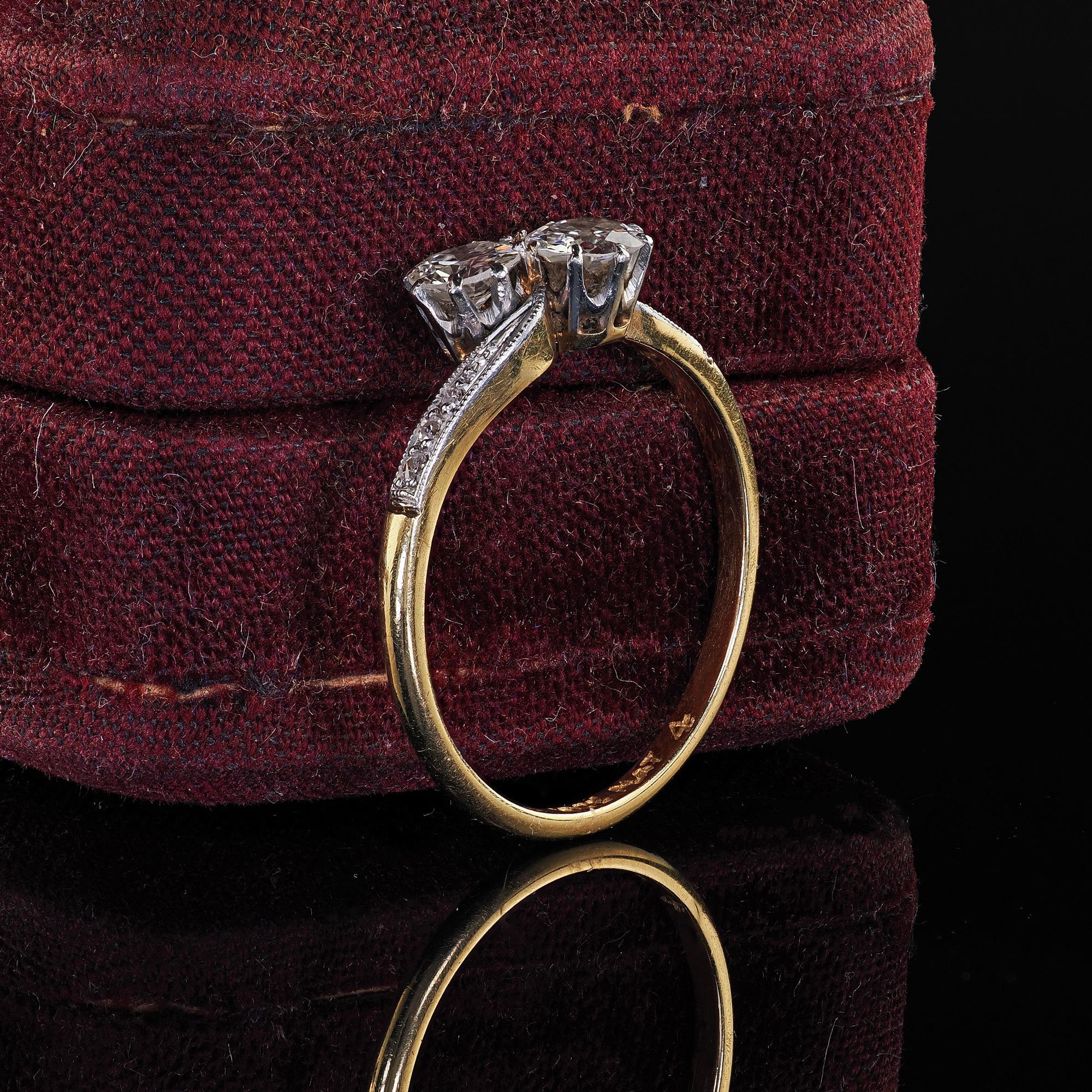 Édouardien Bague ancienne édouardienne en or 18 carats et platine Toi et Moi, diamant vieux européen en vente