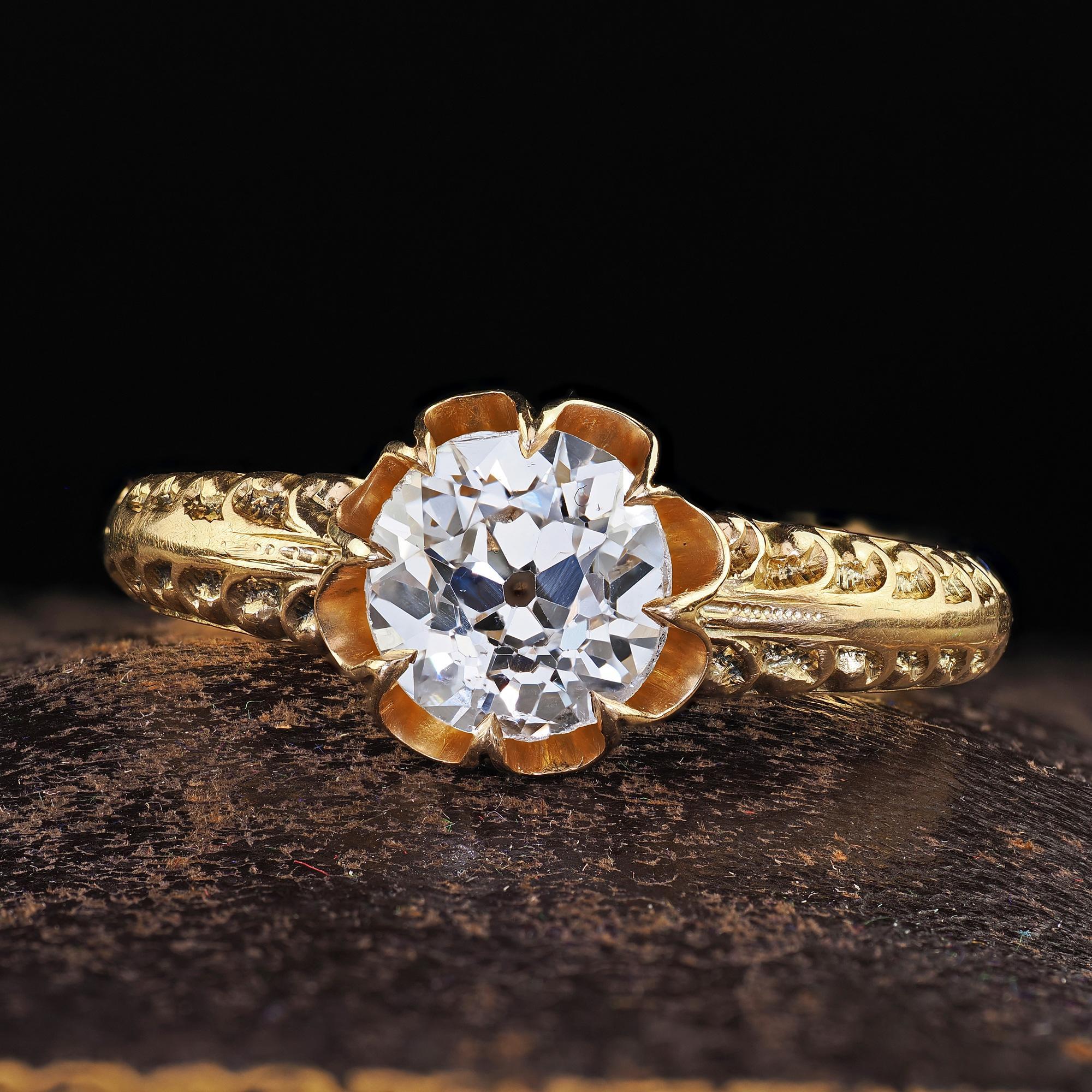 Bague de fiançailles ancienne Edwardian en or 18 carats avec diamant européen en forme de bouton - GIA Pour femmes en vente