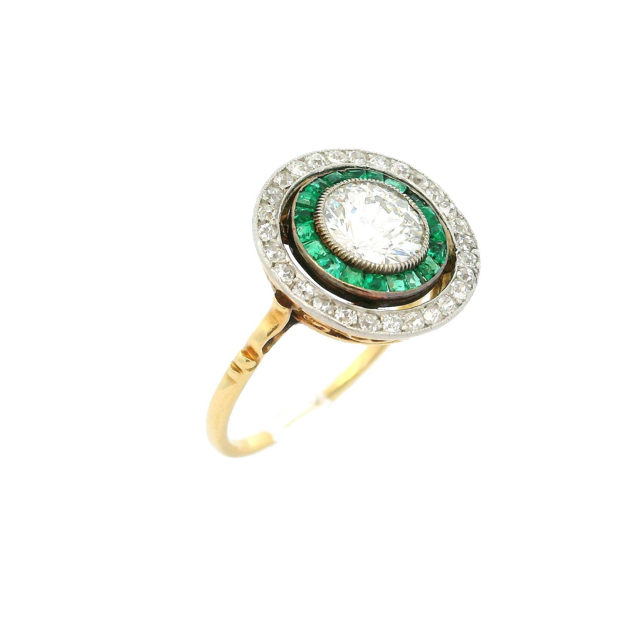 Antico anello eduardiano in oro 18k platino con diamante smeraldo rotondo a forma di bersaglio concentrico in vendita 4
