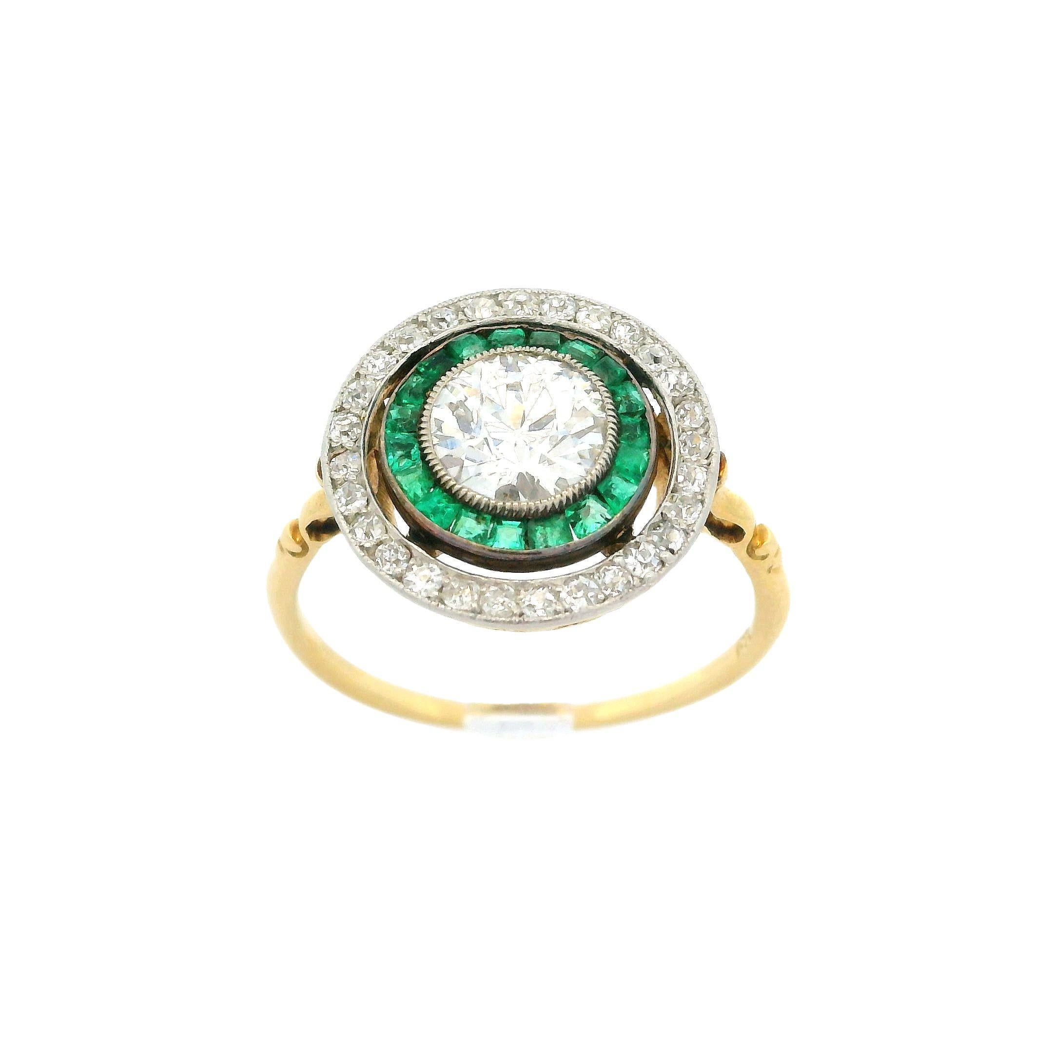 Antico anello eduardiano in oro 18k platino con diamante smeraldo rotondo a forma di bersaglio concentrico in vendita 2