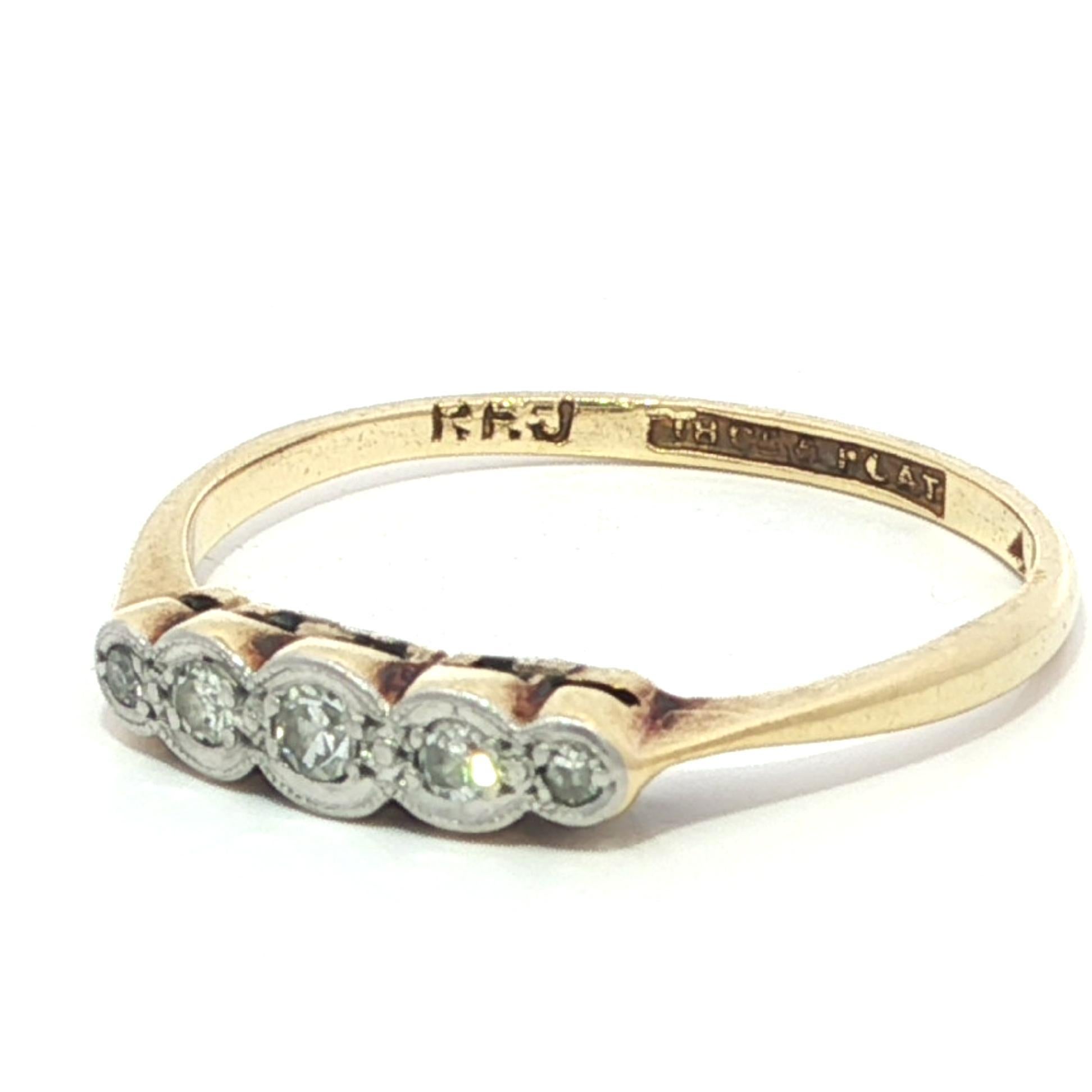 Donna Anello antico edoardiano in oro 18k e platino con diamante smerlato a 5 pietre in vendita