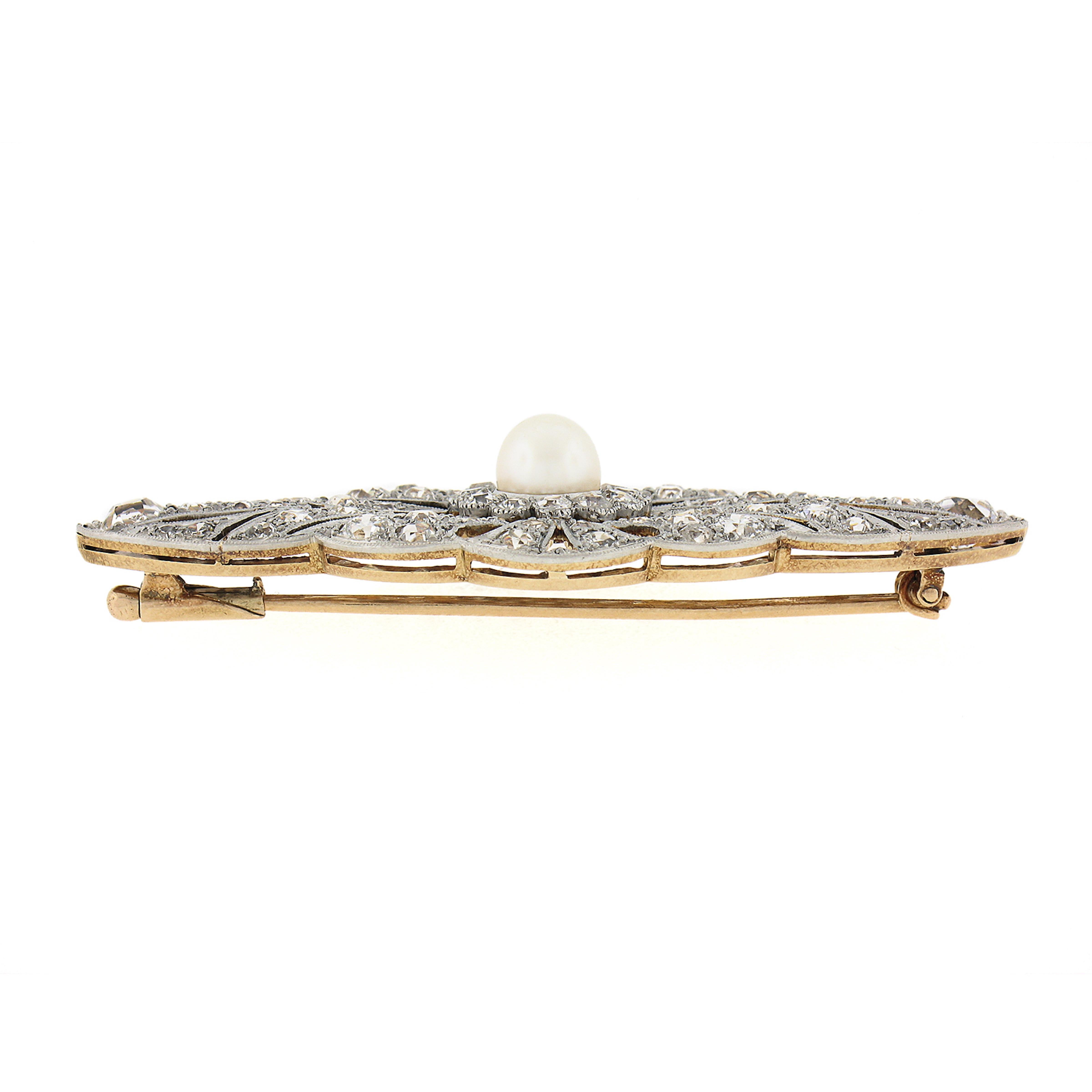 Taille ronde Broche édouardienne ancienne en or 18 carats et platine avec perle de 3,6 carats et diamants taille ancienne en vente
