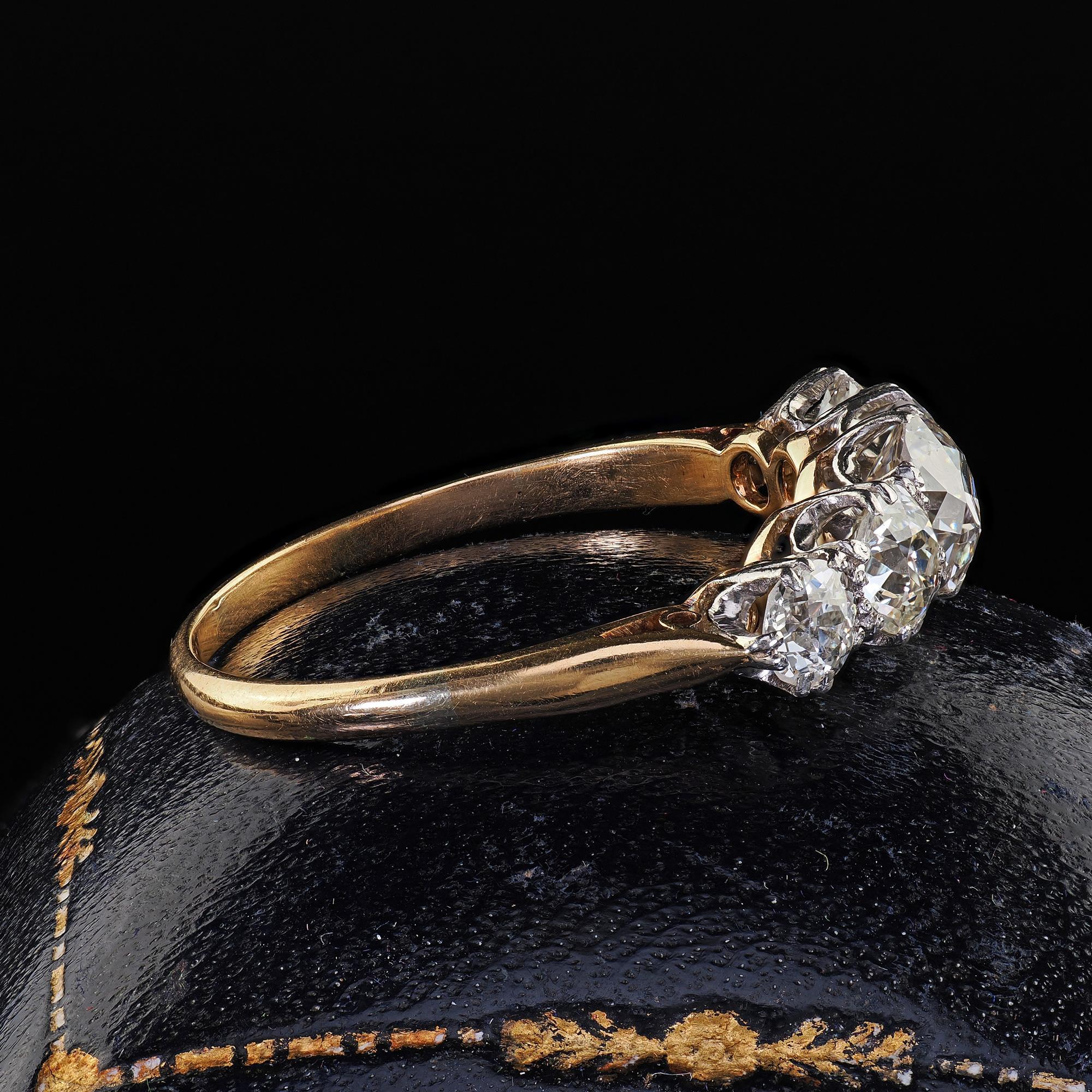 Taille vieille Europe Alliance édouardienne ancienne en or bicolore 18 carats à cinq diamants, vieille Europe en vente