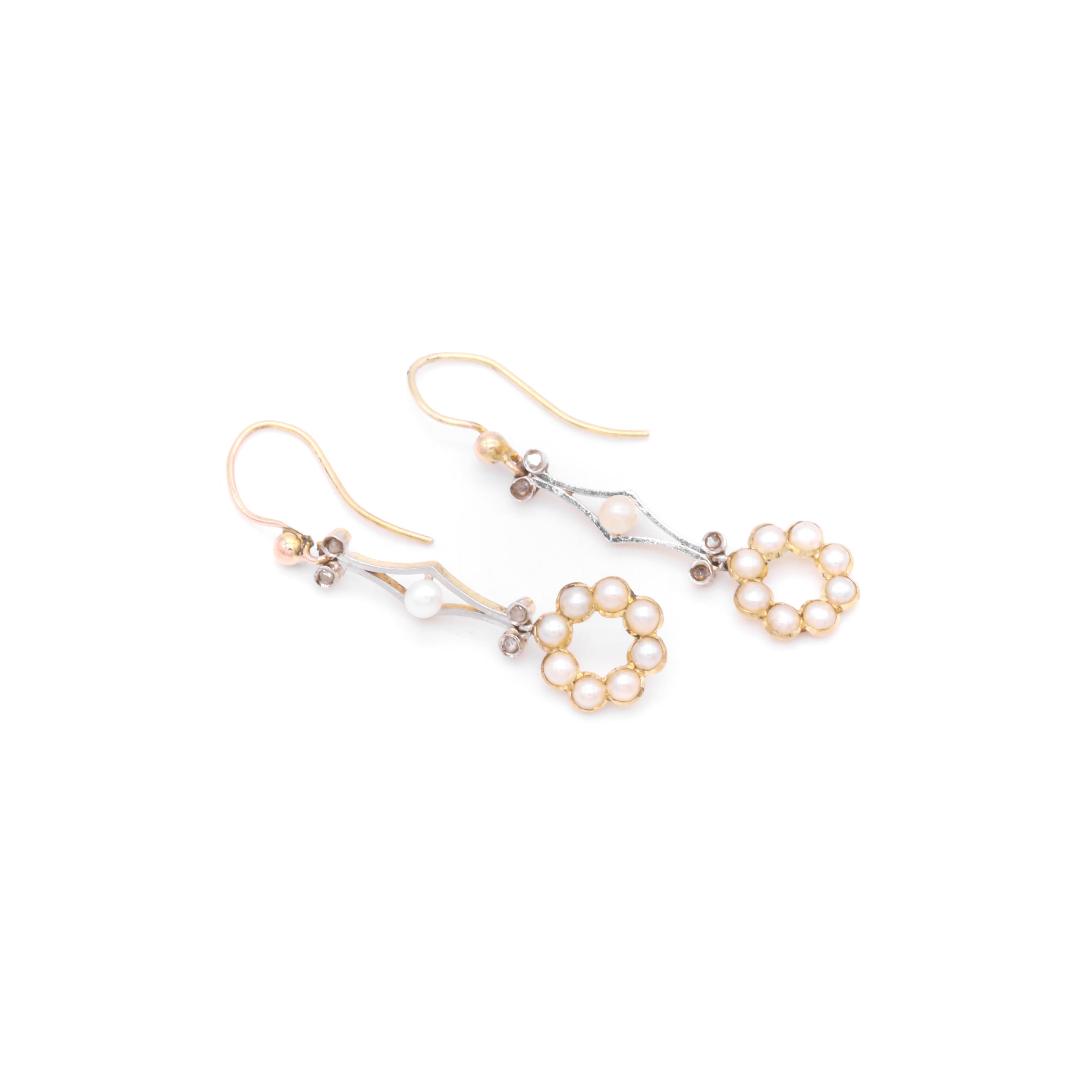 Taille rose Pendants d'oreilles édouardiens anciens en or blanc et jaune 18 carats, perles et diamants en vente