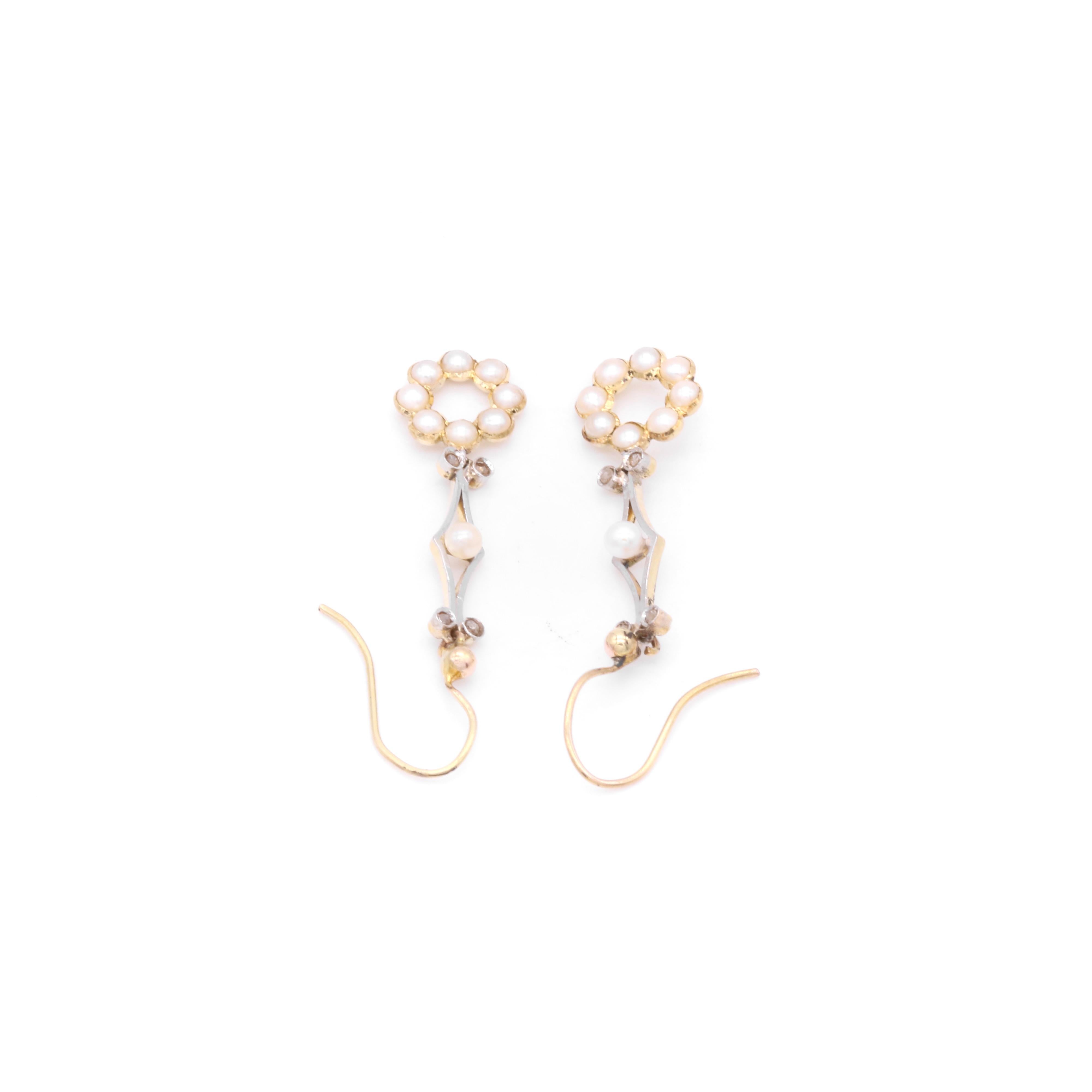 Pendants d'oreilles édouardiens anciens en or blanc et jaune 18 carats, perles et diamants en vente 2