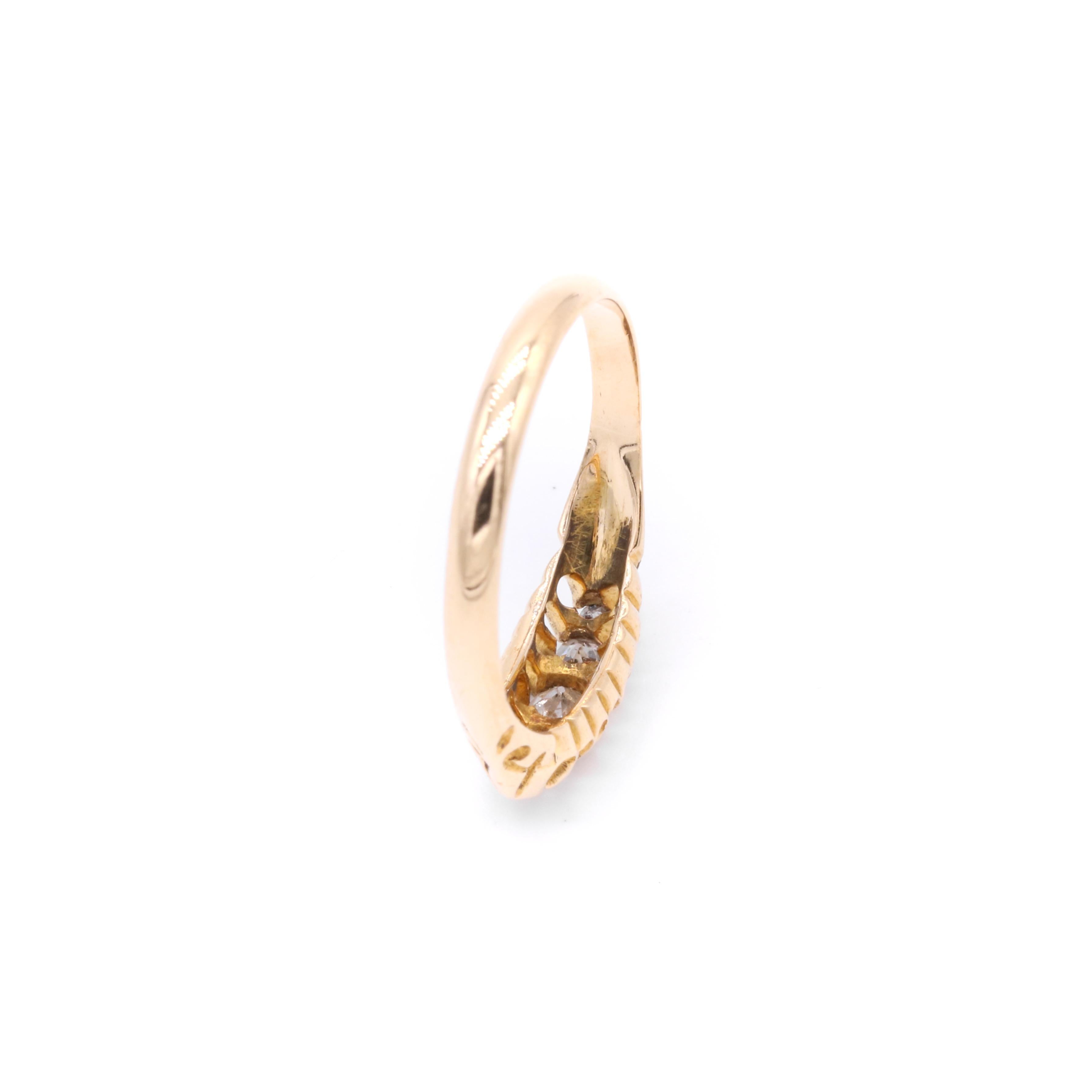 Antique Edwardian 18K Yellow Gold 0.17ct Old Mine Cut Diamond 5 Stone Ring For Sale 4