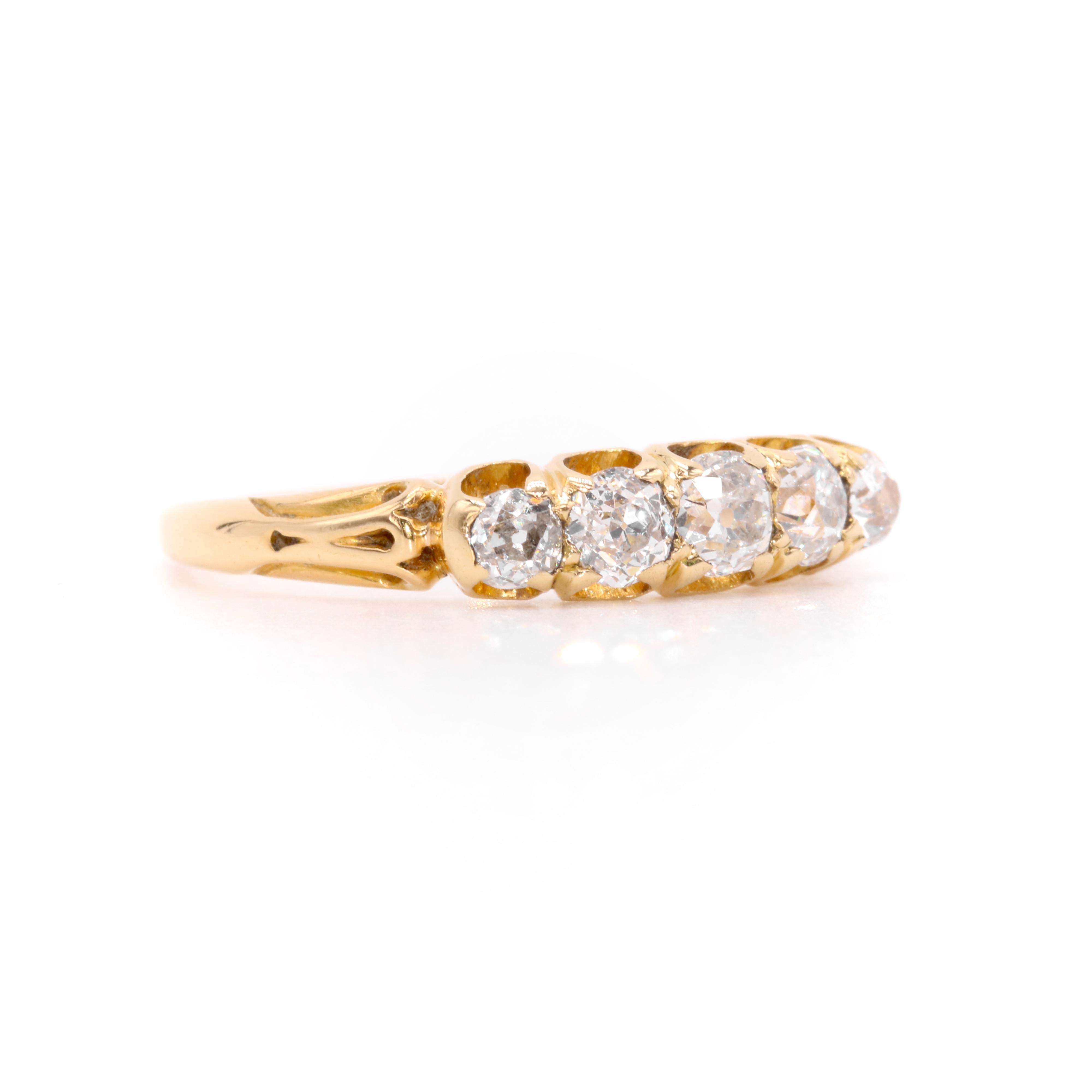 Antique Edwardian 18K Yellow Gold 0.91ctw Old European Cut Diamond 5 Stone Ring In Good Condition For Sale In Staines-Upon-Thames, GB