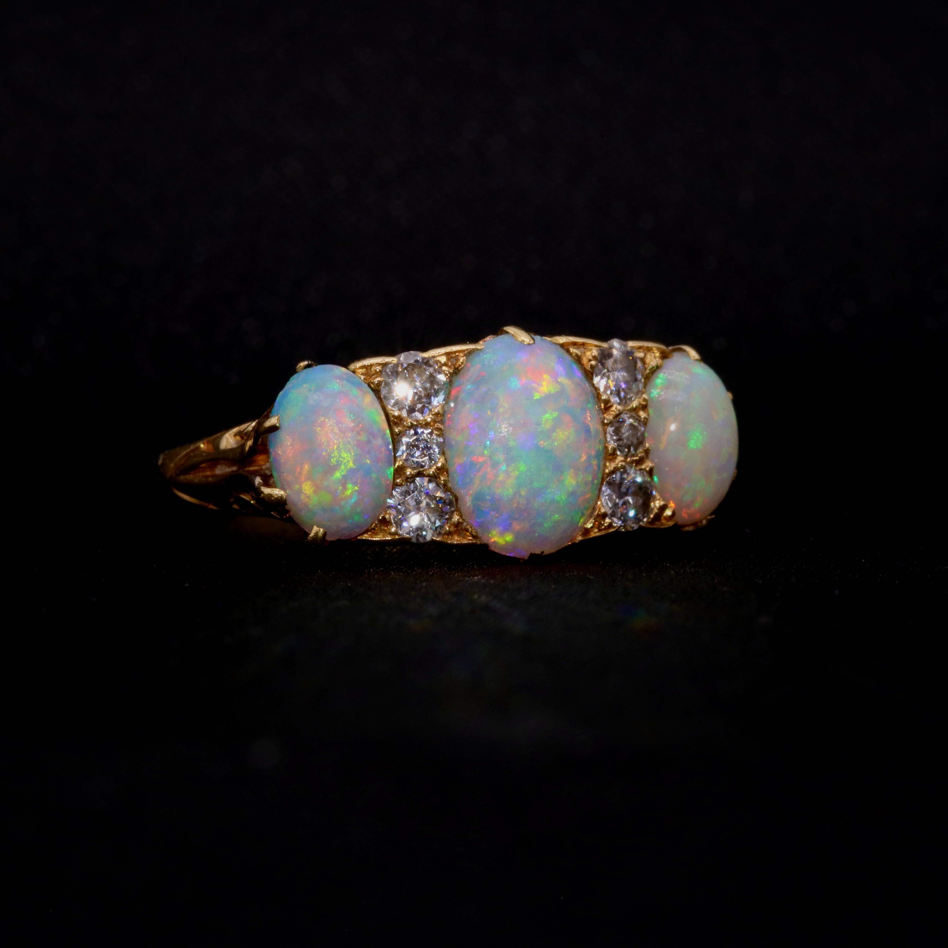 Antique Edwardian 18K Yellow Gold 1.56ctw Opal and Diamond 9 Stone Ring In Good Condition For Sale In Staines-Upon-Thames, GB