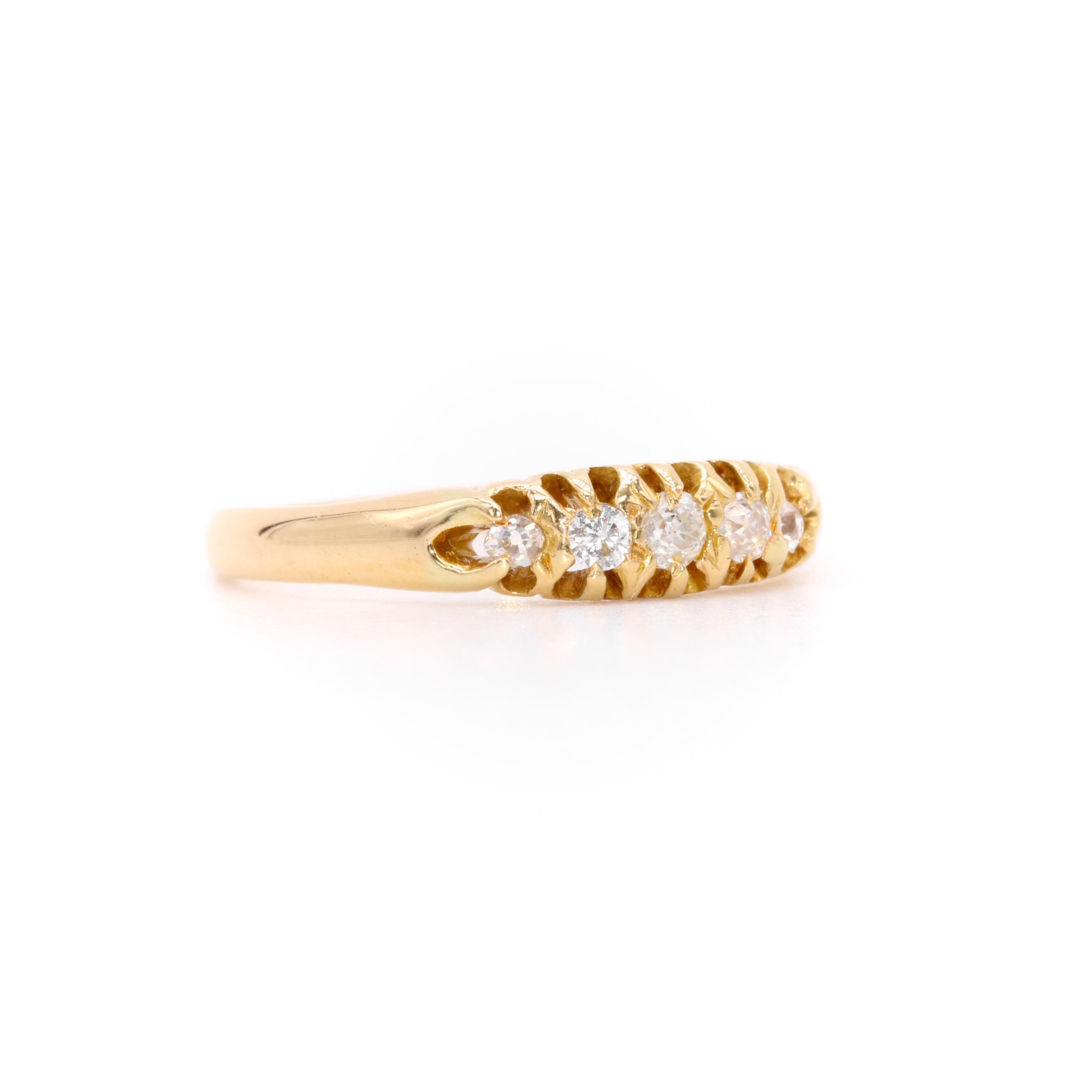 Antique Edwardian 18K Yellow Gold 5 Stone Diamond Ring In Good Condition For Sale In Staines-Upon-Thames, GB