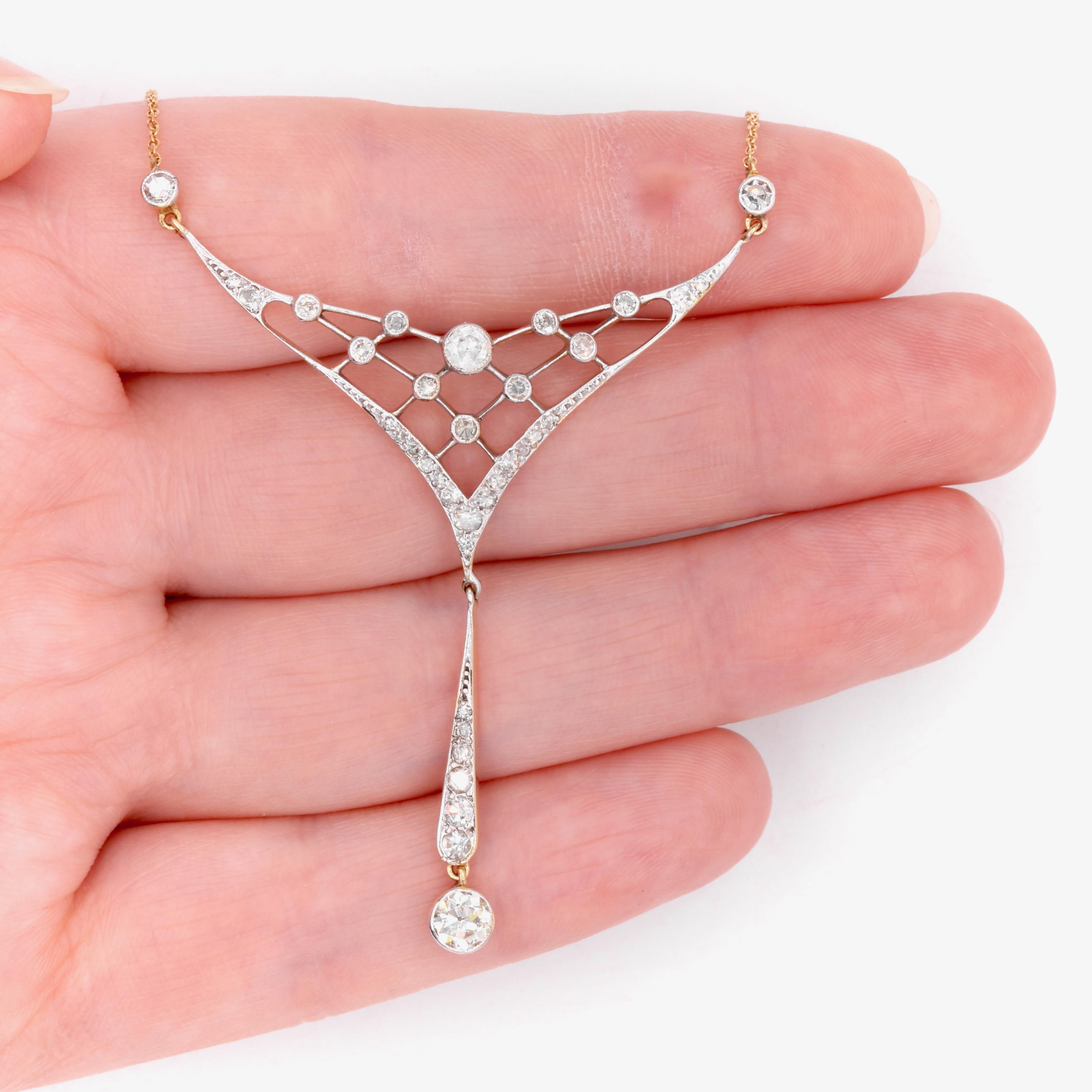 Collier édouardien ancien en or jaune 18 carats et platine avec diamants taille ancienne de 1,4 carat en vente 4