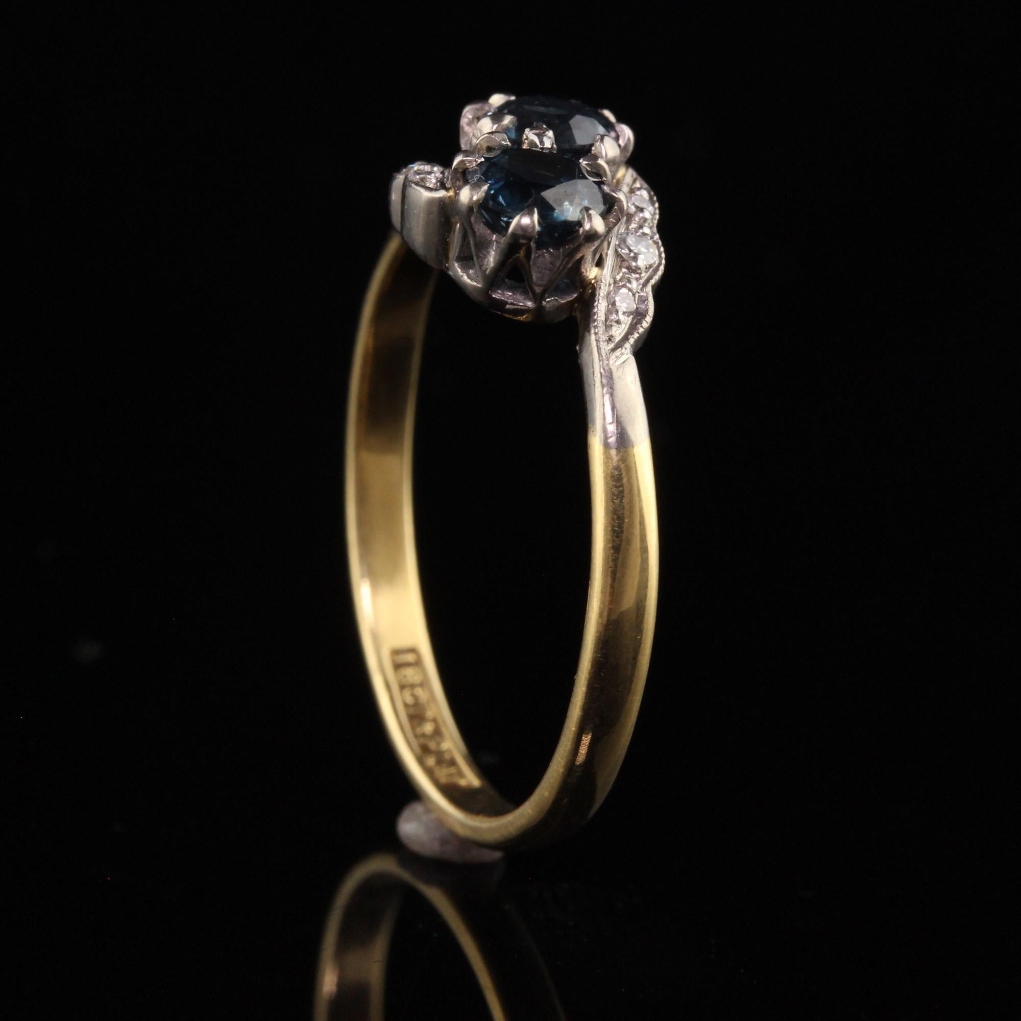 Antiker antiker edwardianischer Diamantring aus 18 Karat Gelbgold und Platin mit Toi et Moi Saphir Damen im Angebot