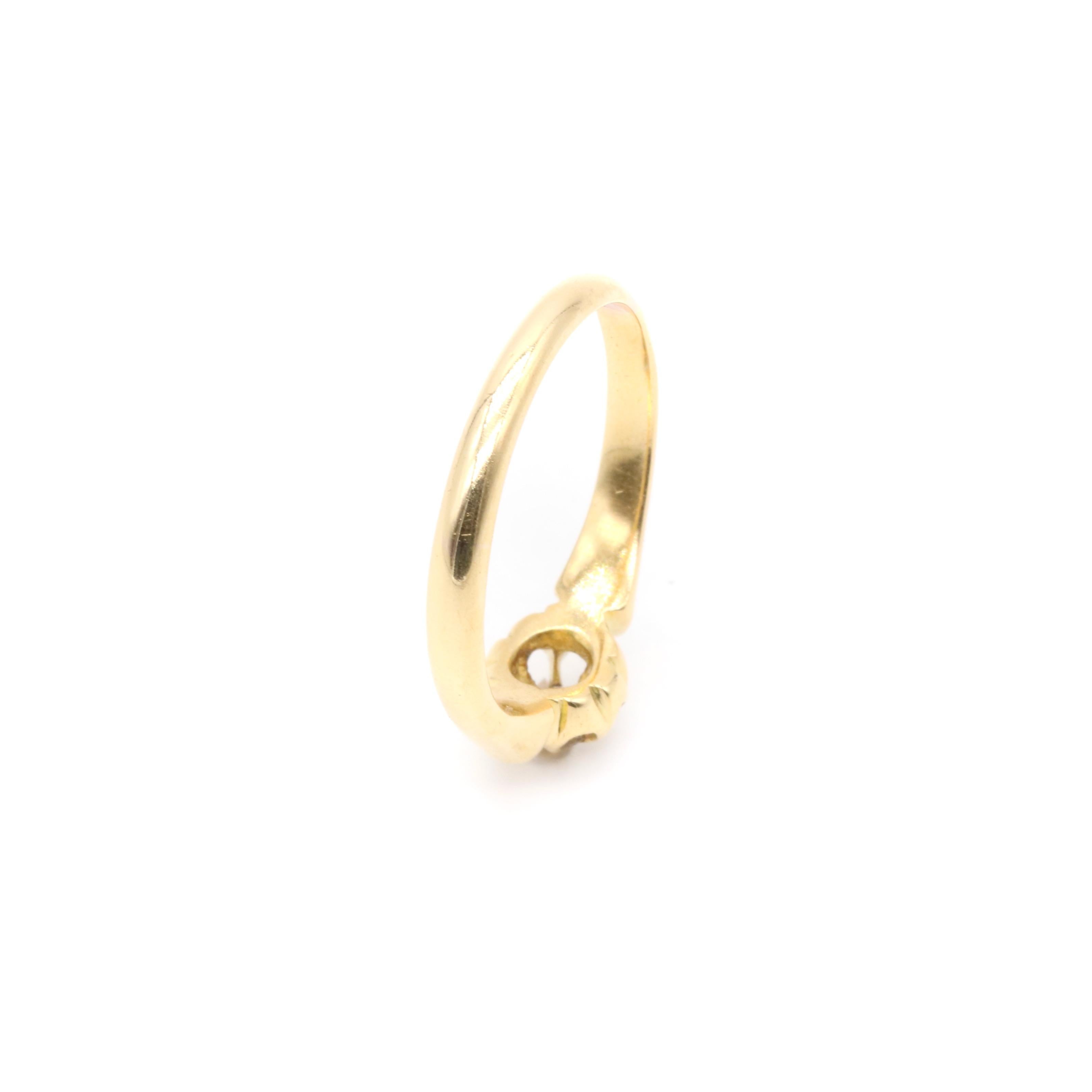Anillo Solitario Belcher Antiguo Edwardian de Oro Amarillo de 18 K con Diamantes de Corte Antiguo en venta 3