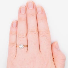 Antiker Ring im edwardianischen Stil aus 18-karätigem Gelbgold und Platin mit Diamanten in Gänseblümchenform