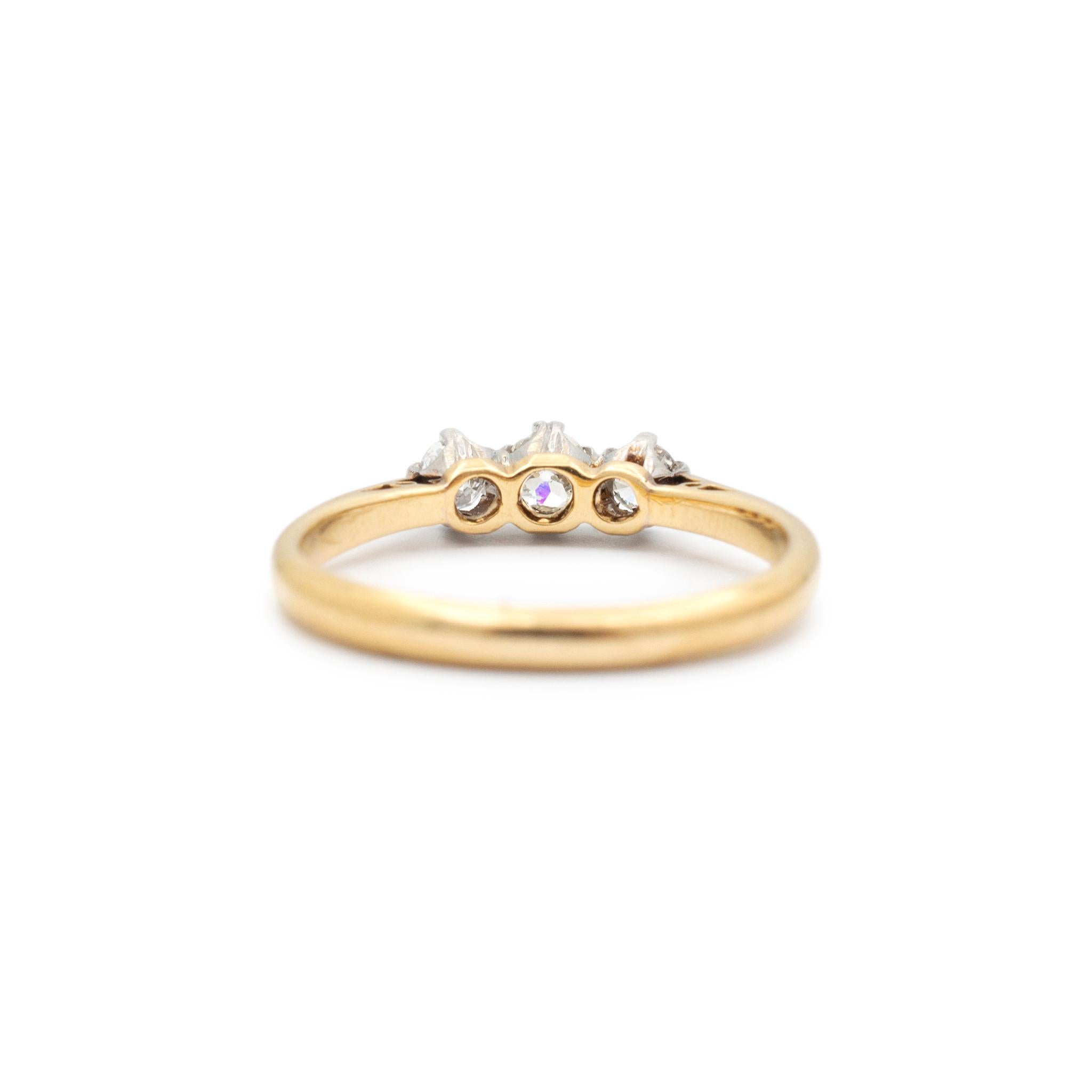 Women's Antique Edwardian 18K Yellow Gold & Platinum Three Stone Diamond Engagement Ring For Sale