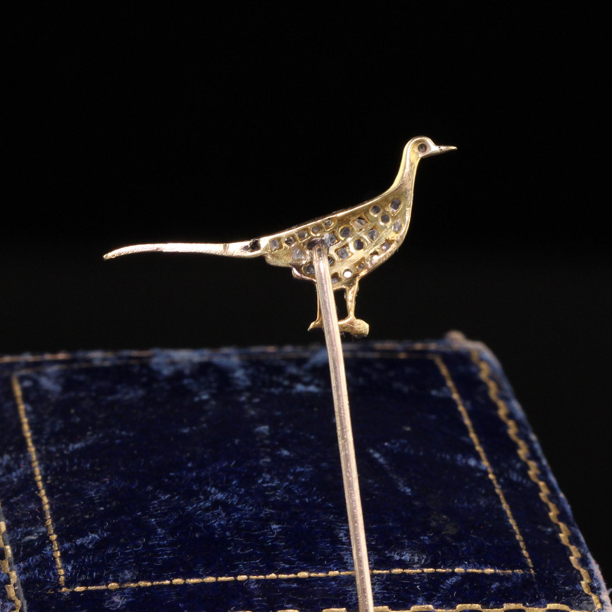 Antique Edwardian 18k Yellow Gold Platinum Top Rose Cut Diamond Bird Stick Pin In Good Condition In Great Neck, NY