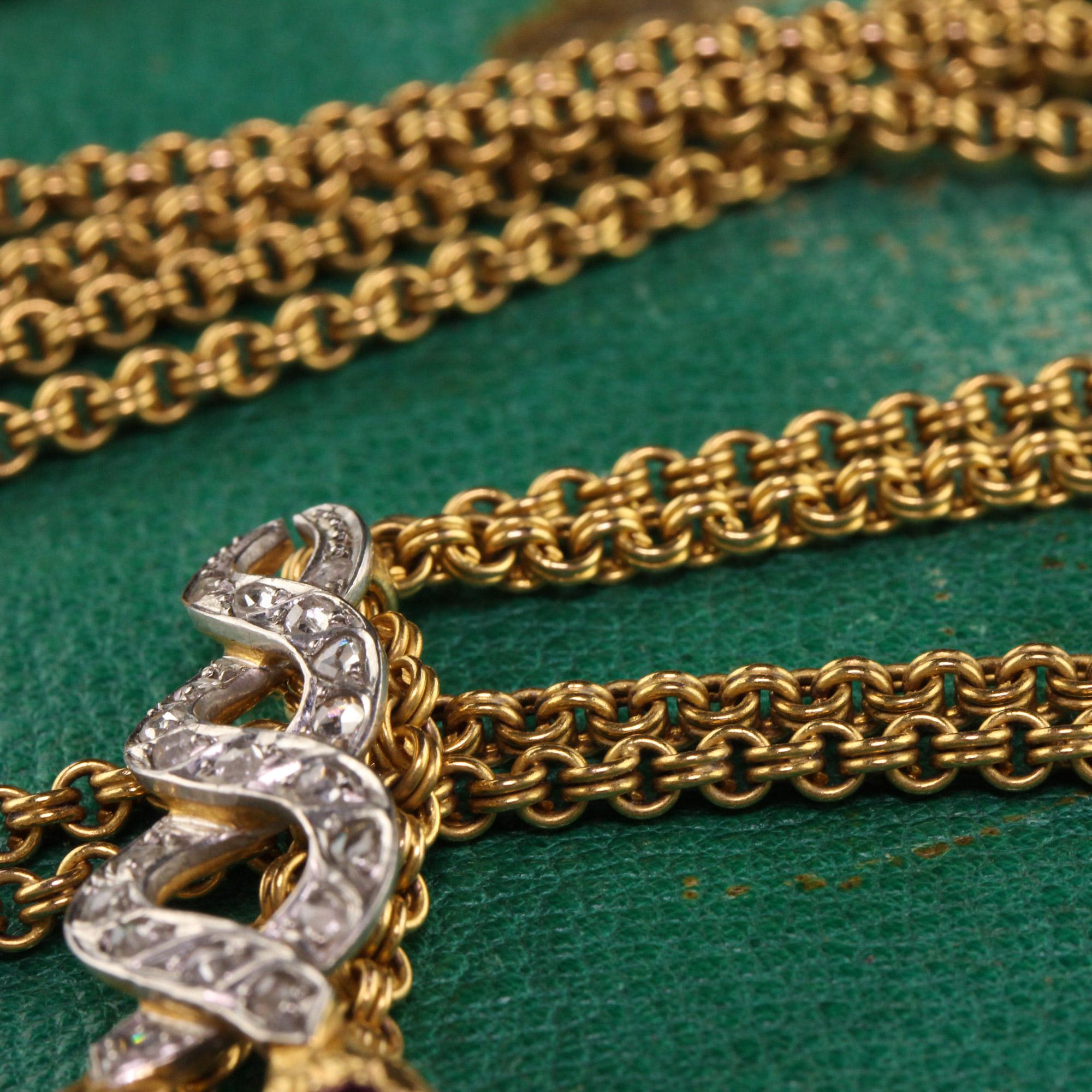 Antike edwardianische Schlangenhalskette aus 18 Karat Gelbgold mit Diamanten im Rosenschliff, Rubin und Saphiren im Angebot 1