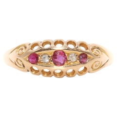 Antique Edwardian 18K Yellow Gold Ruby and Diamond 5 Stone Ring