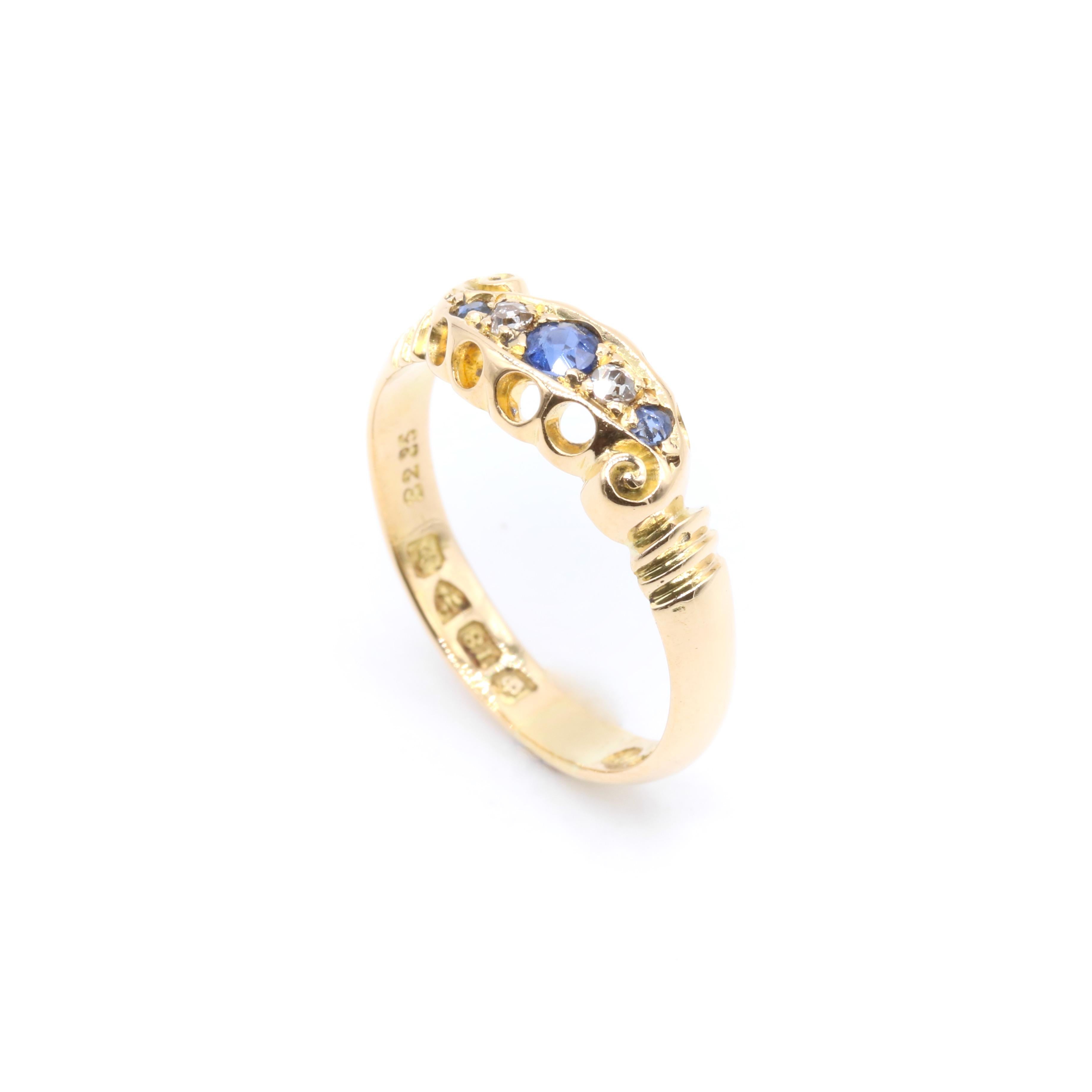 Antique Edwardian 18K Yellow Gold Sapphire and Diamond 5 Stone Ring For Sale 3