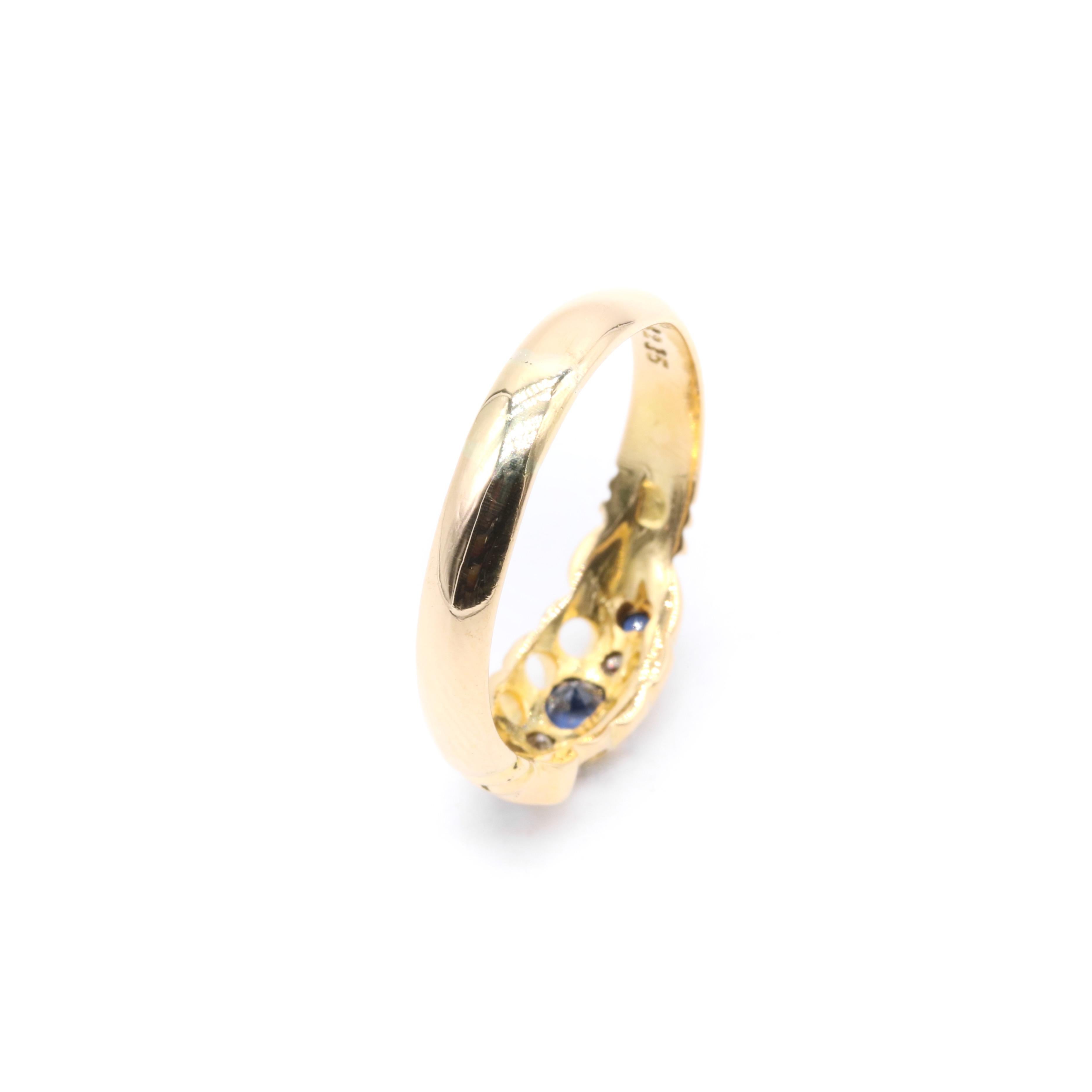 Antique Edwardian 18K Yellow Gold Sapphire and Diamond 5 Stone Ring For Sale 4