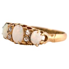 Antiker edwardianischer 1903 Dreifach-Opal-Diamant-Ring aus 18 Karat Gold