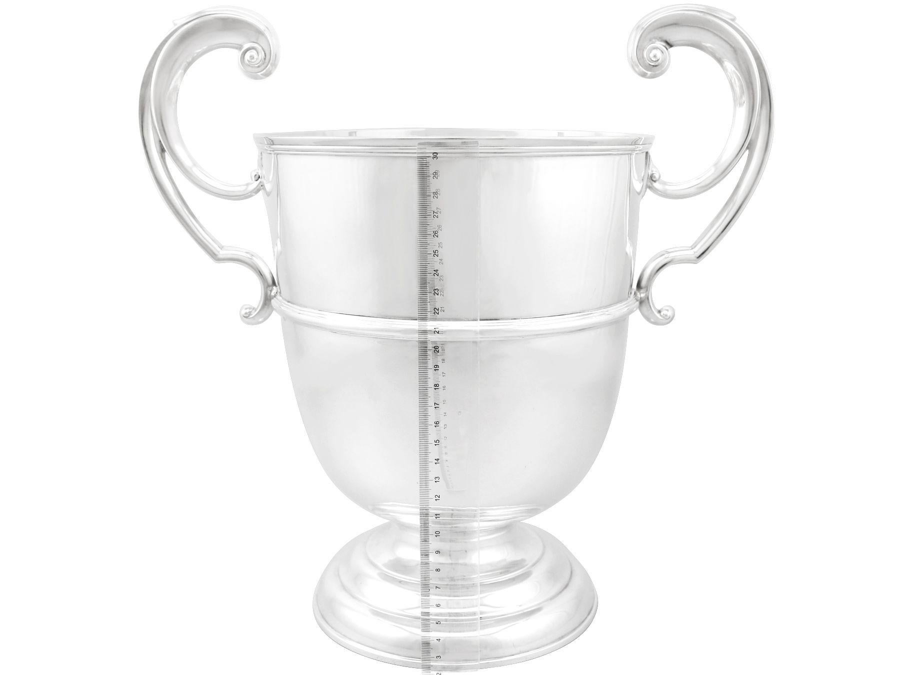 Antique Edwardian 1905 Sterling Silver Presentation Champagne Cup For Sale 4