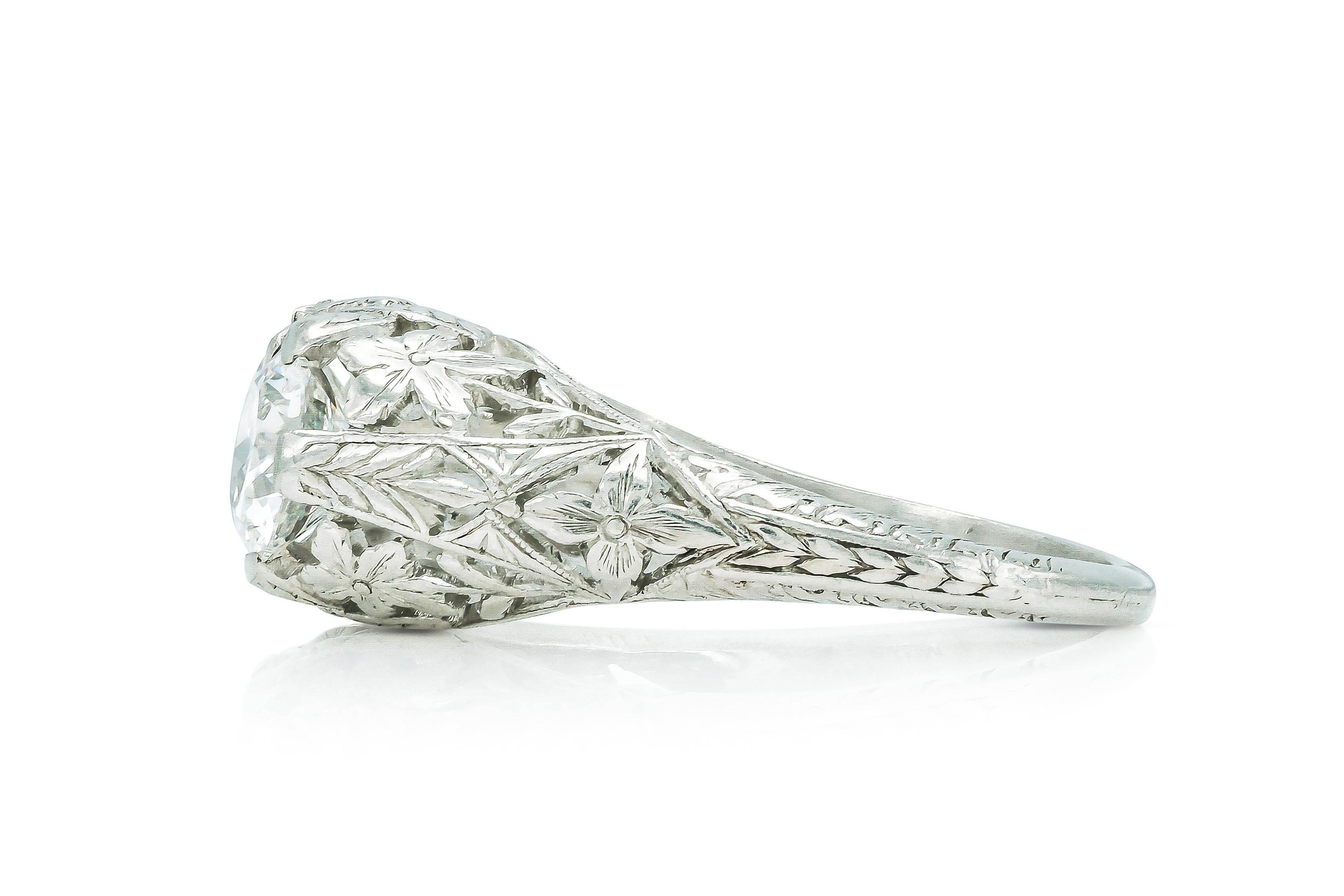 Edoardiano Antique Edwardian 1910s 1.47 Carat Old European Cut Diamond Two-Stone Ring in vendita