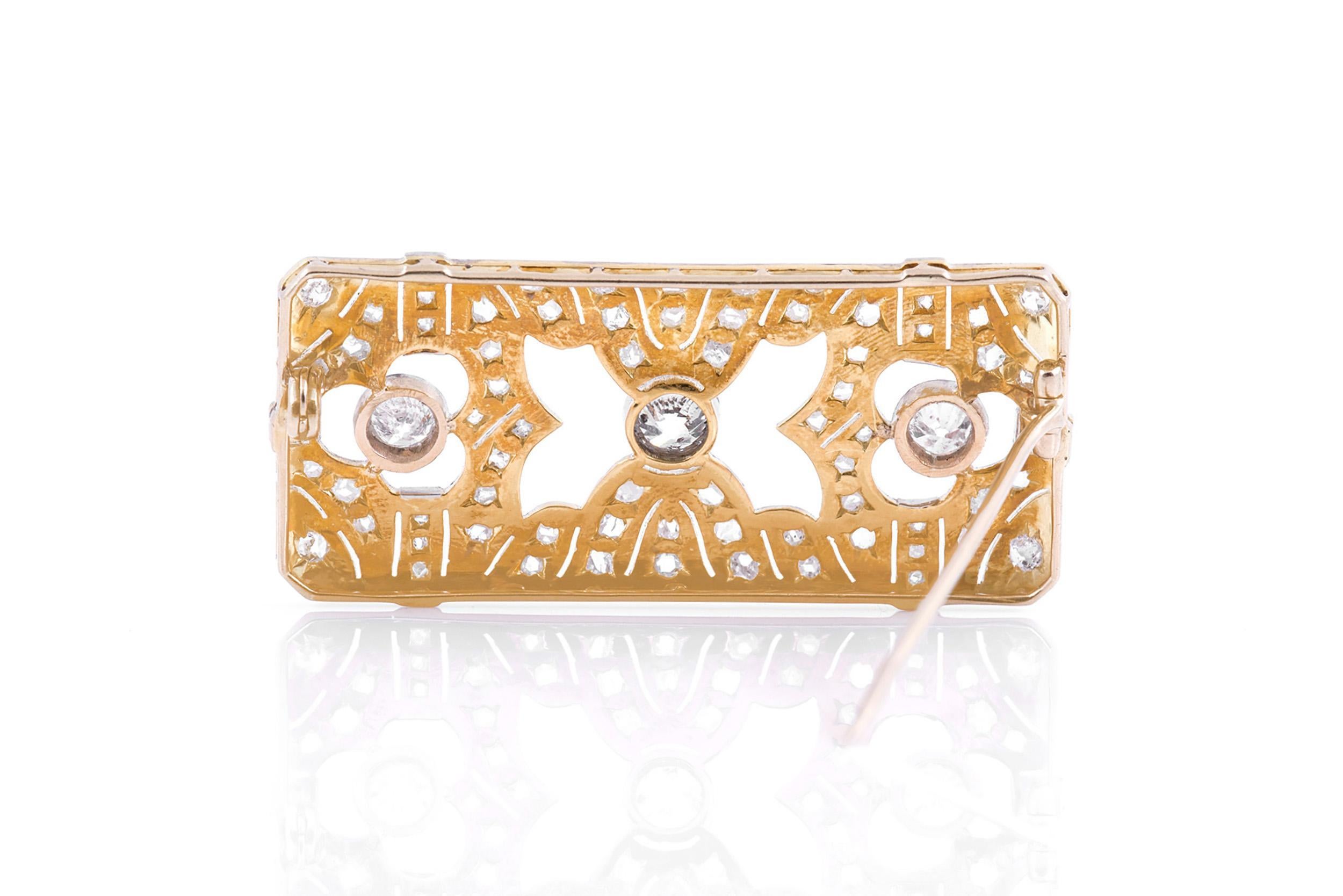 Women's Antique Edwardian 1910s 3.00 Carat Old European Cut Diamond Brooch For Sale
