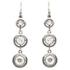 Boucles d'oreilles pendantes anciennes Edwardian 1910s 3.00 Carat Old European Cut Diamond Dangle Earrings