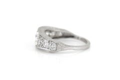 Antique Edwardian 1910s 3.20 Carat Old Mine Cut Diamonds Ring