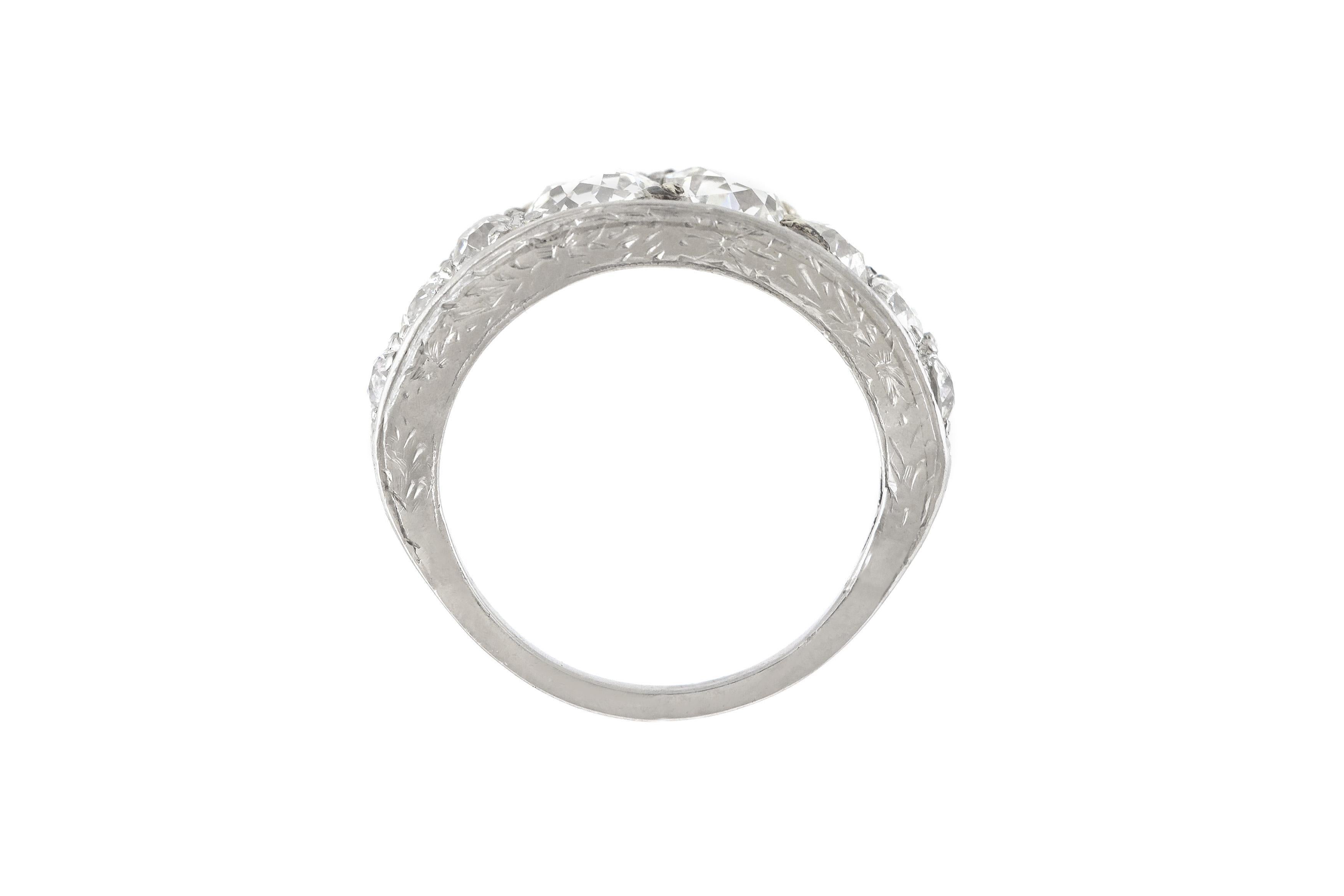 Antike Edwardian 1910s 3,20 Karat Old Mine Cut Diamanten Ring im Zustand „Gut“ im Angebot in New York, NY