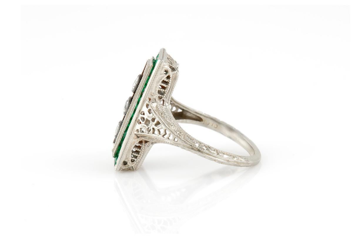 Old European Cut Antique Edwardian 1910s Carnelian and Emerald Dinner Ring with Diamonds For Sale