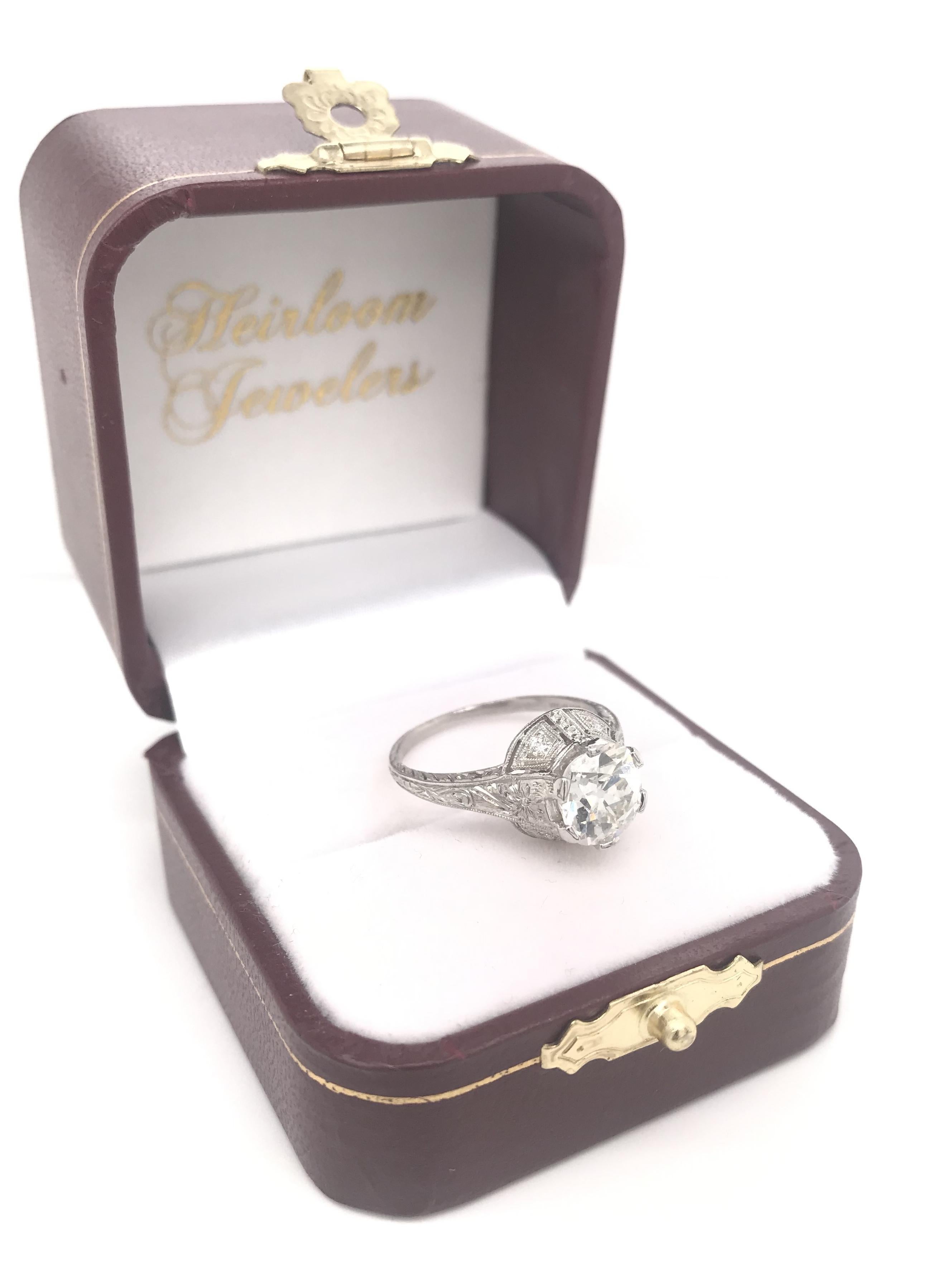 Bague édouardienne ancienne avec diamant taille vieille mine de 2.07 carat en vente 6