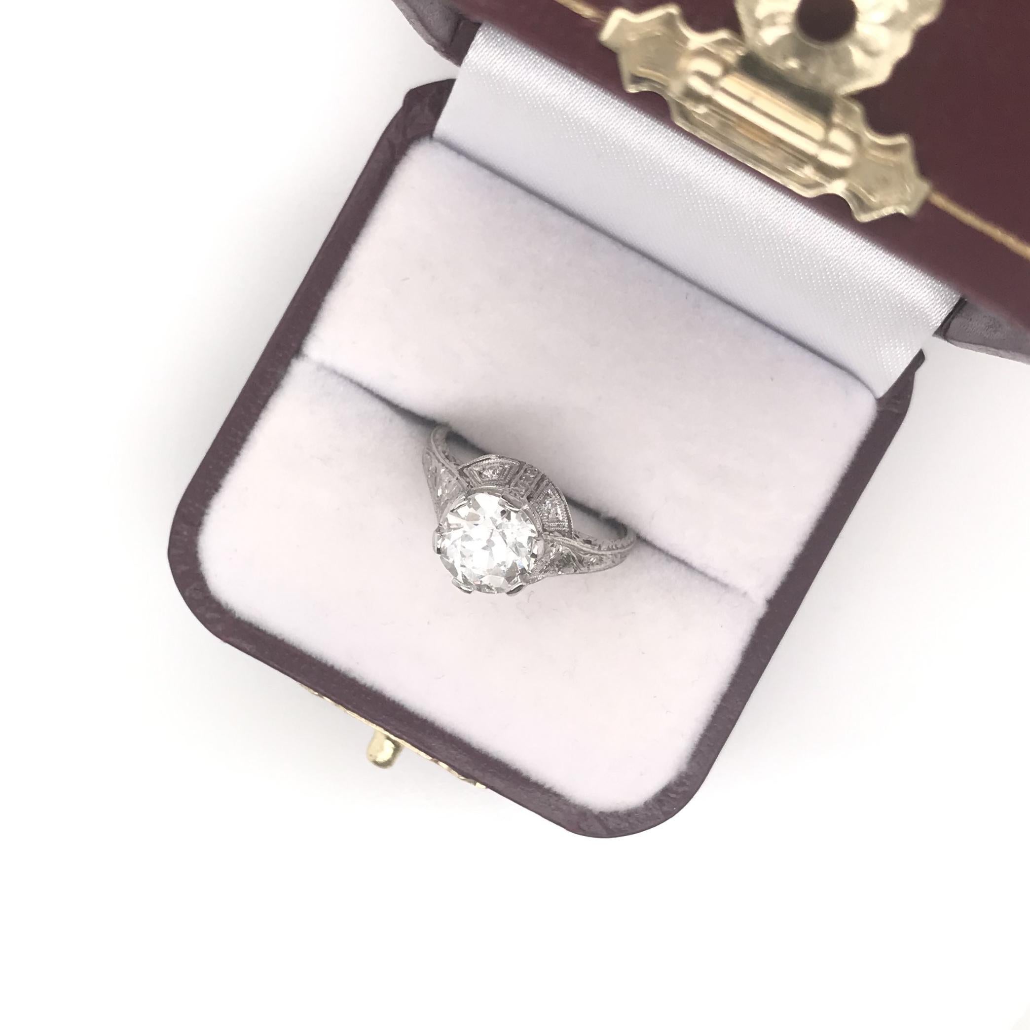 Antique Edwardian 2.07 Carat Old Mine Cut Diamond Ring For Sale 3
