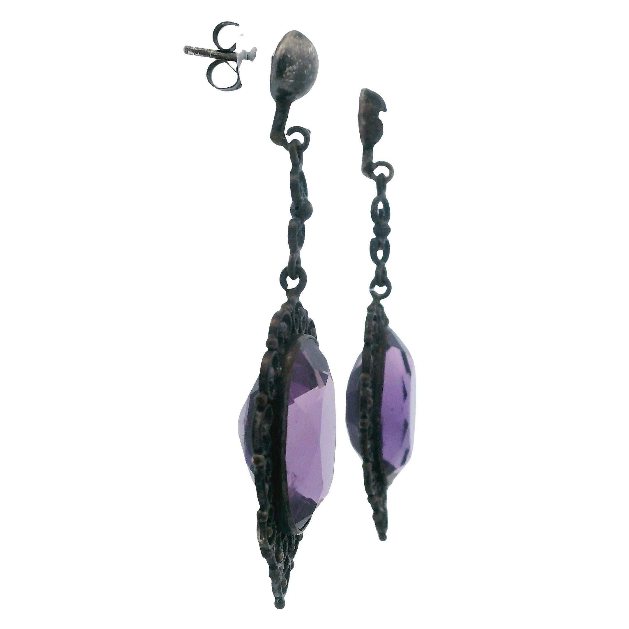 Taglio ovale Antichi orecchini a goccia in argento sterling e ametista di 21,54tcw del 1915 in vendita