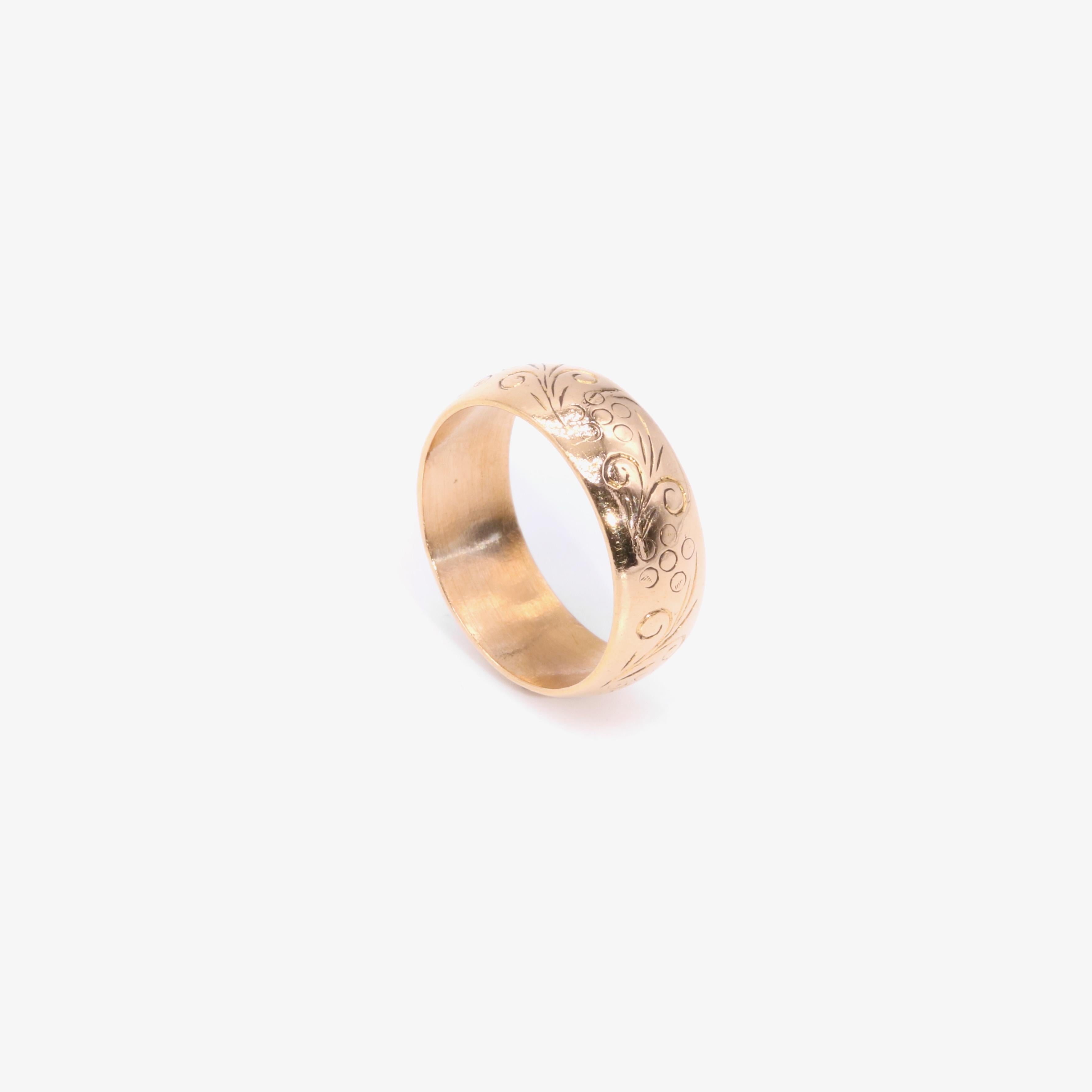 Antique Edwardian 4.3g 22K Yellow Gold Engraved Floral Wide Band Ring 2