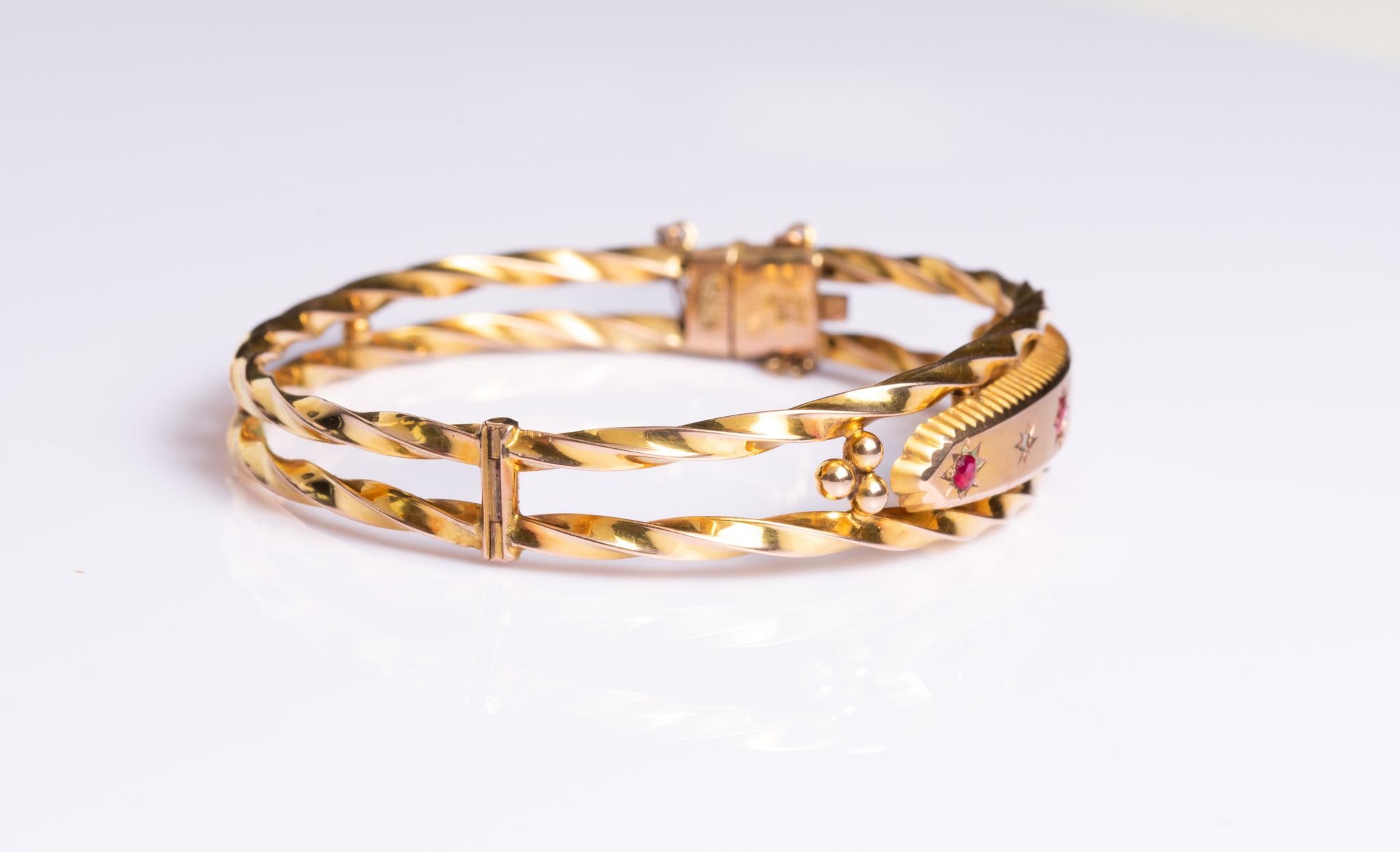 Antiker edwardianischer Starburst-Armreif aus 9 Karat Gold mit Diamanten und Rubinen im Angebot 4