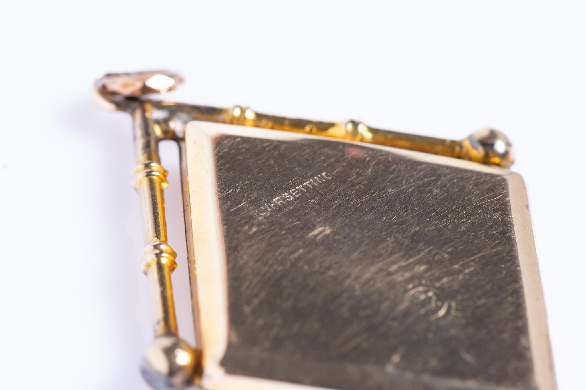 Médaillon ancien en or 9ct, avec hirondelle au recto et au verso en vente 1