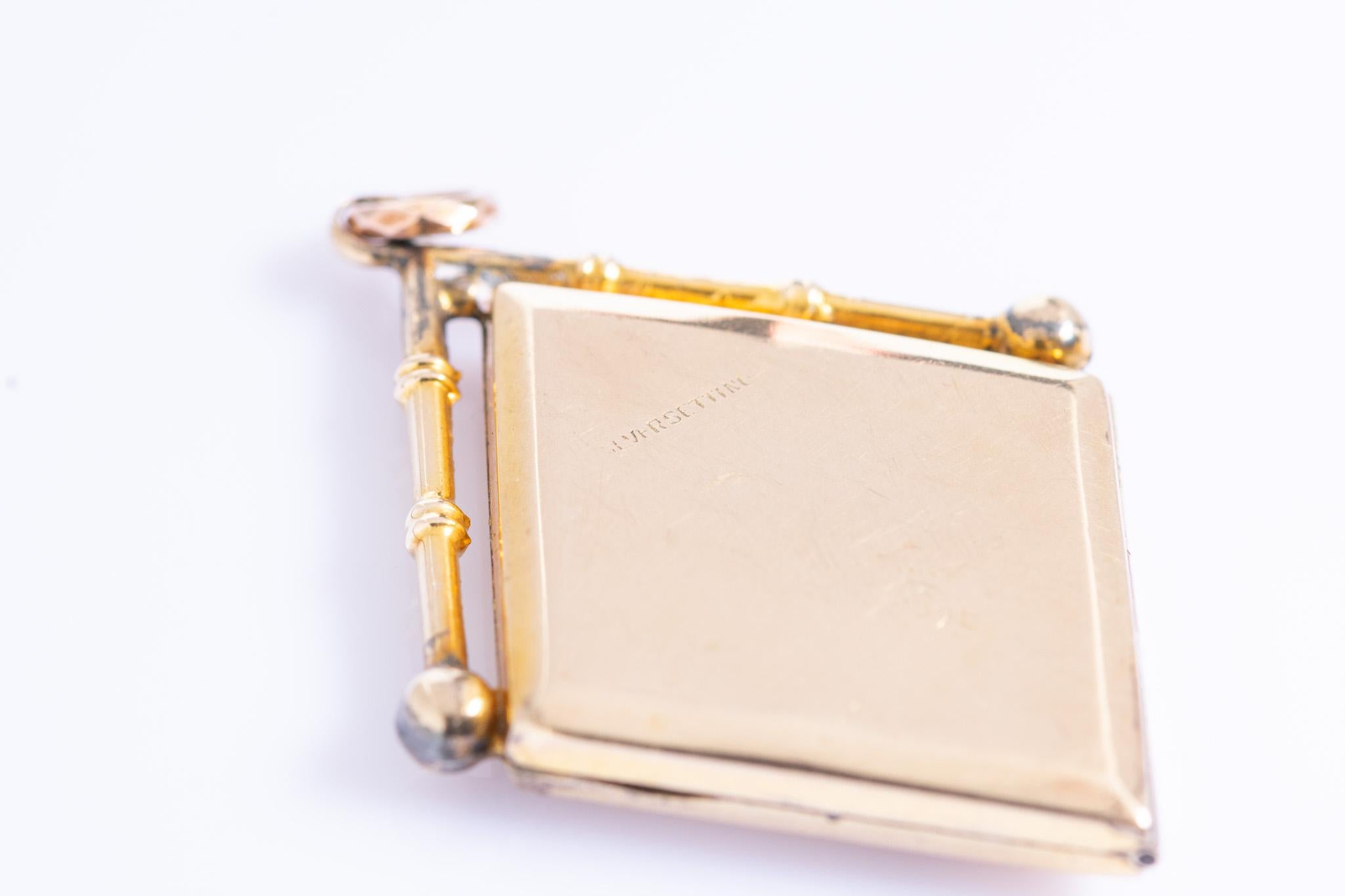 Médaillon ancien en or 9ct, avec hirondelle au recto et au verso en vente 2