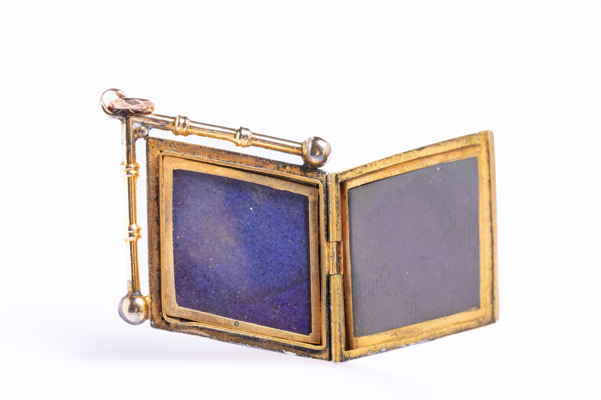 Médaillon ancien en or 9ct, avec hirondelle au recto et au verso en vente 4
