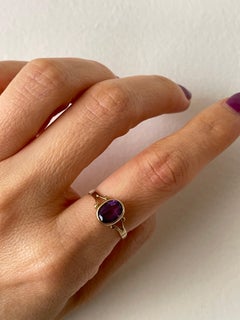 Antique Edwardian 9K Gold Oval Amethyst Bezel Set Solitaire Ring, c. 1910s