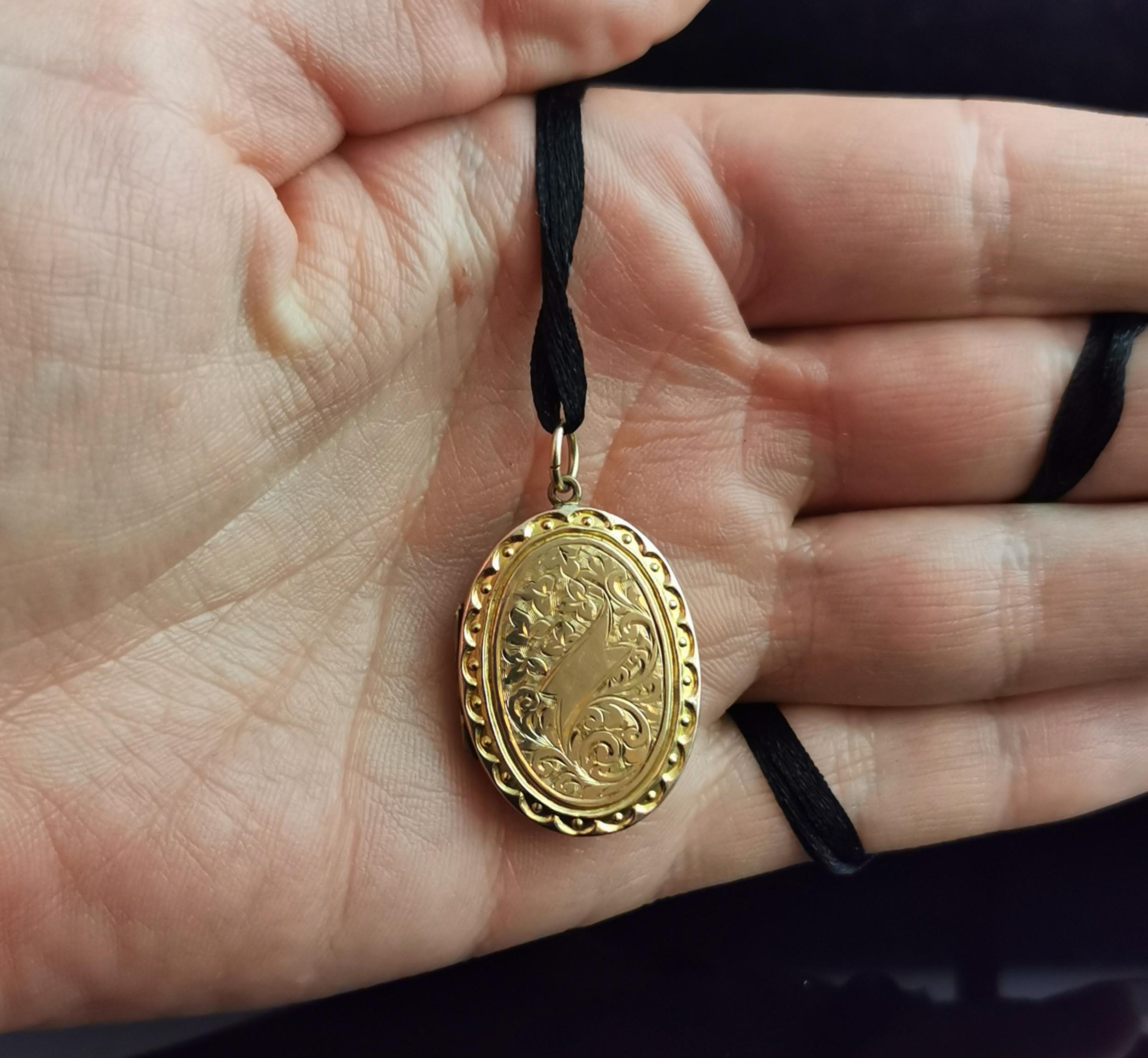 Women's Antique Edwardian 9k gold front and back locket pendant, engraved 