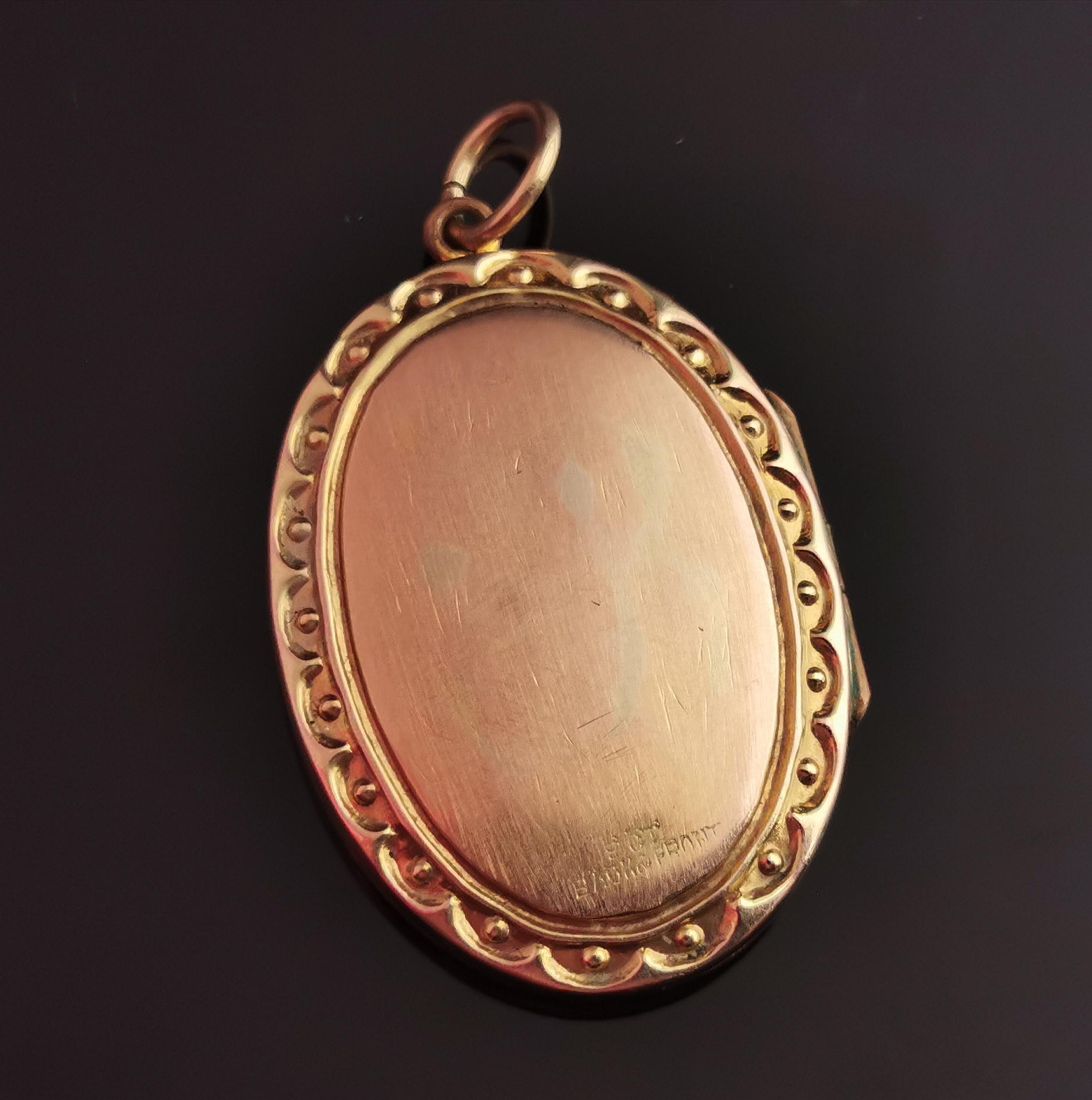 Antique Edwardian 9k gold front and back locket pendant, engraved  2
