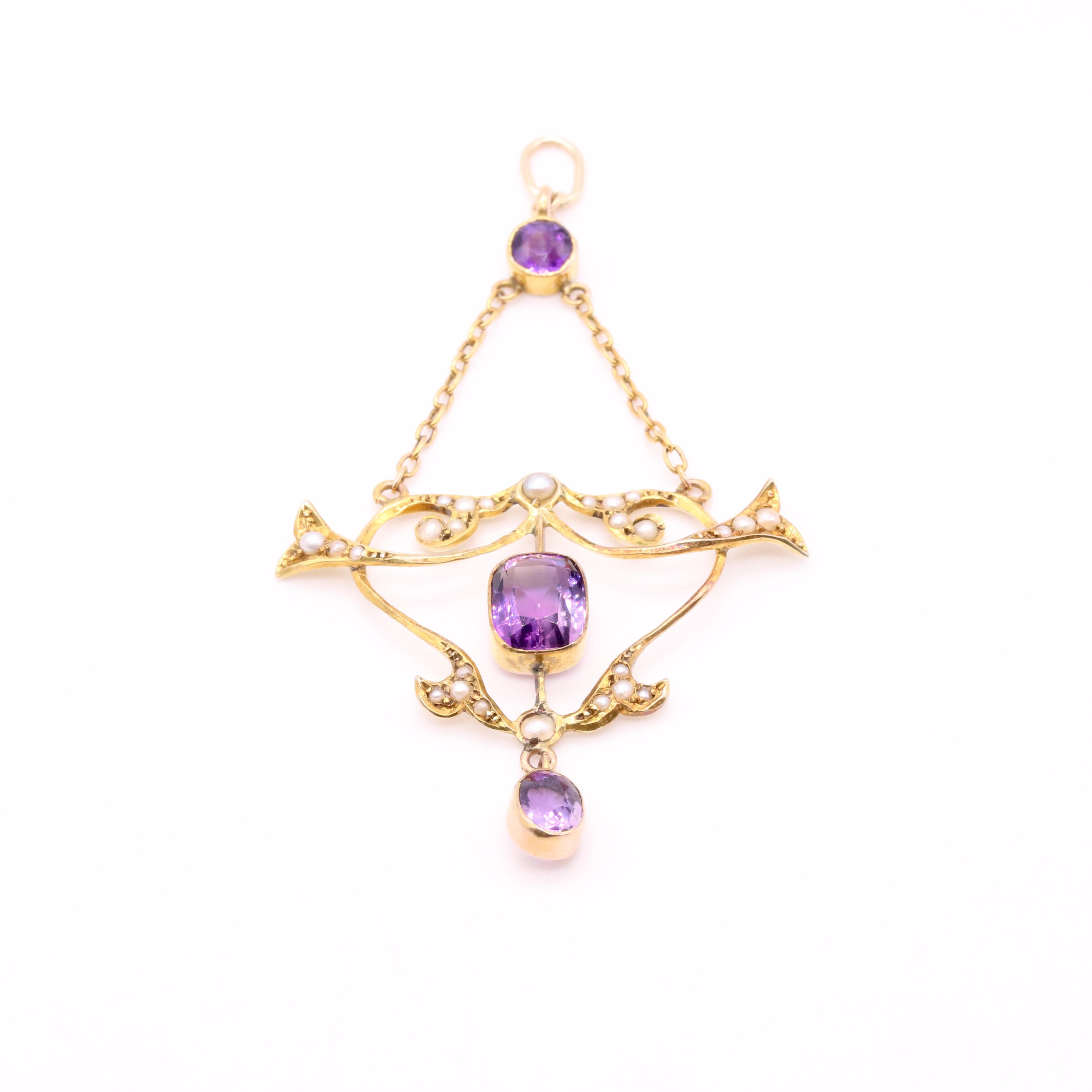 Victorien Pendentif édouardien ancien en or jaune 9 carats, améthyste et perle en vente