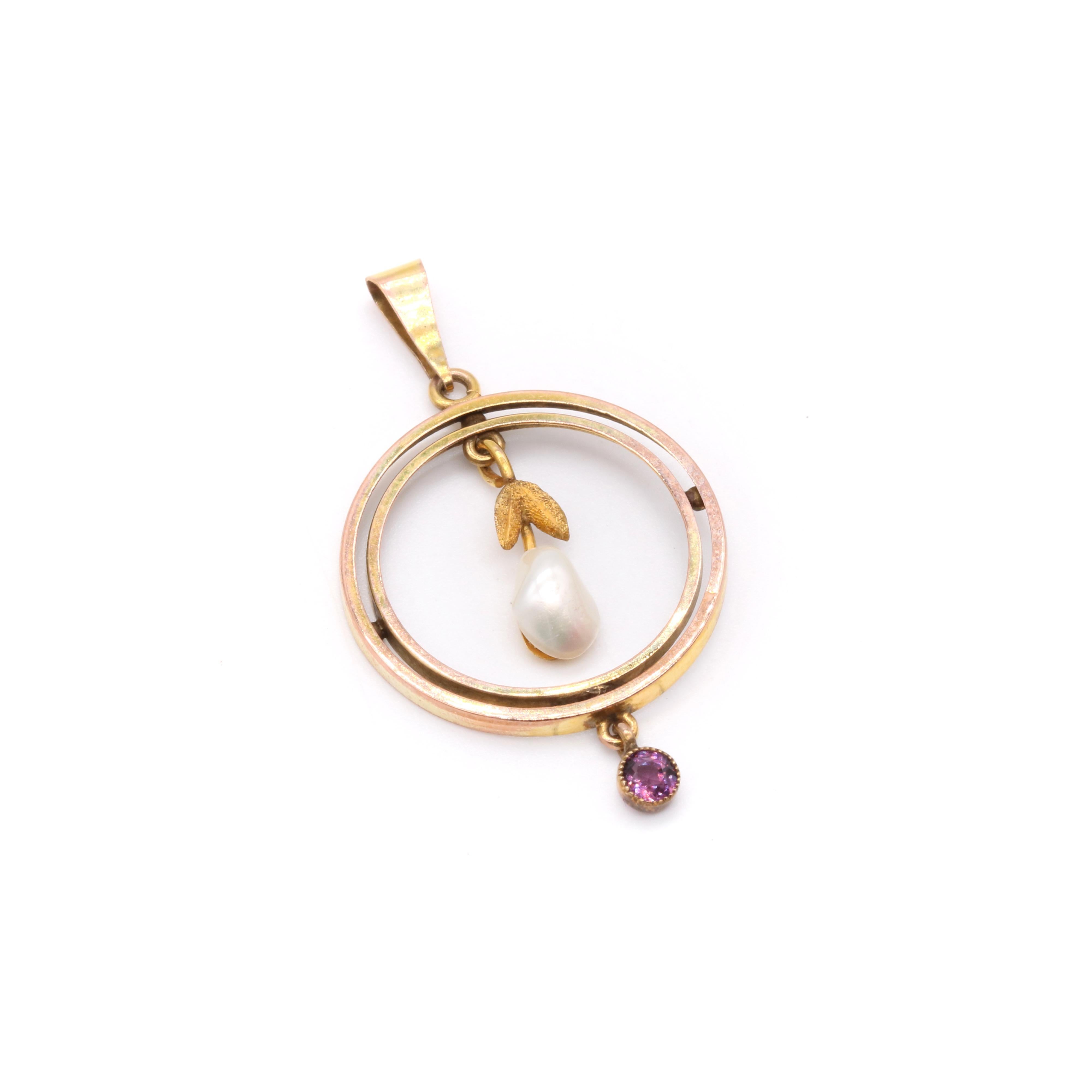 Pendentif édouardien ancien en or jaune 9 carats, perle baroque et améthyste Bon état - En vente à Staines-Upon-Thames, GB