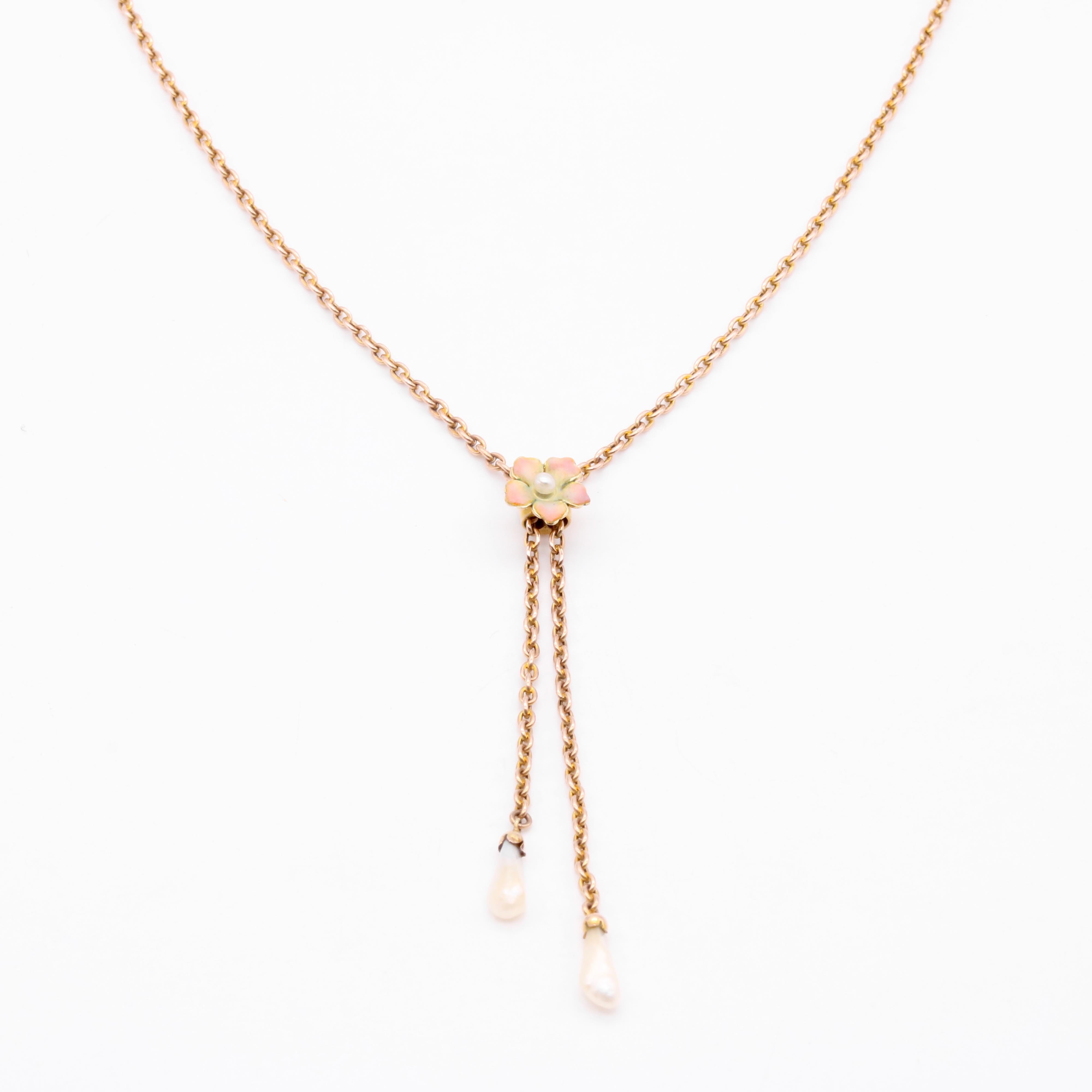 Collier édouardien ancien fleur en or jaune 9 carats, émail et perles Bon état - En vente à Staines-Upon-Thames, GB