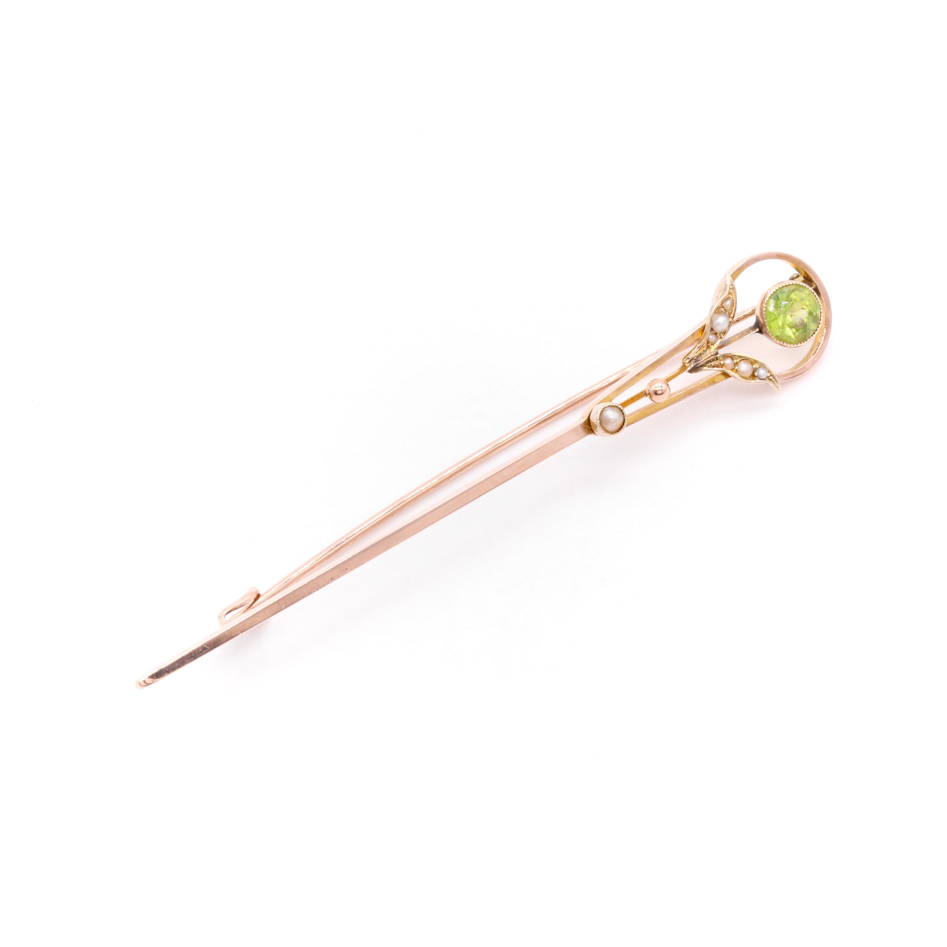 Édouardien Broche ancienne de l'époque édouardienne en péridot et perles de la comète de Halley en jaune 9 carats en vente