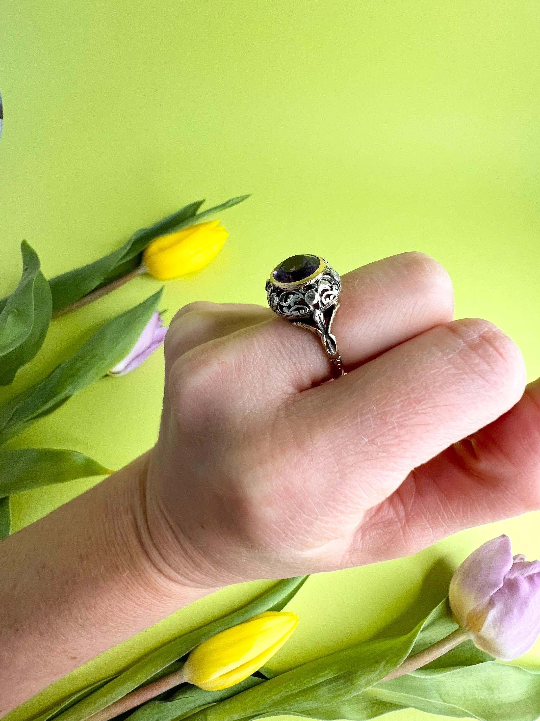 Antique Edwardian Amethyst and Diamond Yellow & White Gold Ring For Sale 5