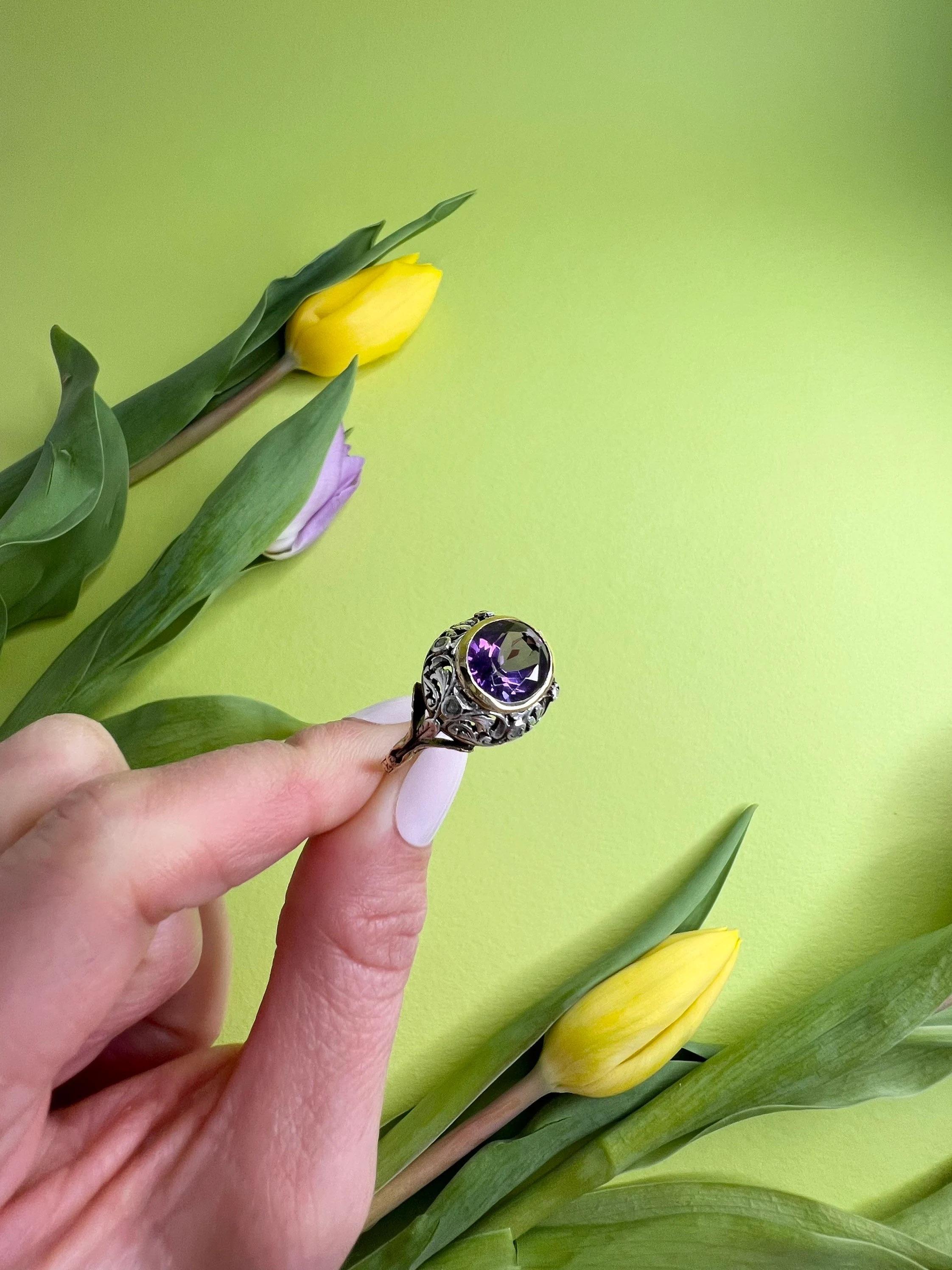 Antique Edwardian Amethyst and Diamond Yellow & White Gold Ring For Sale 6