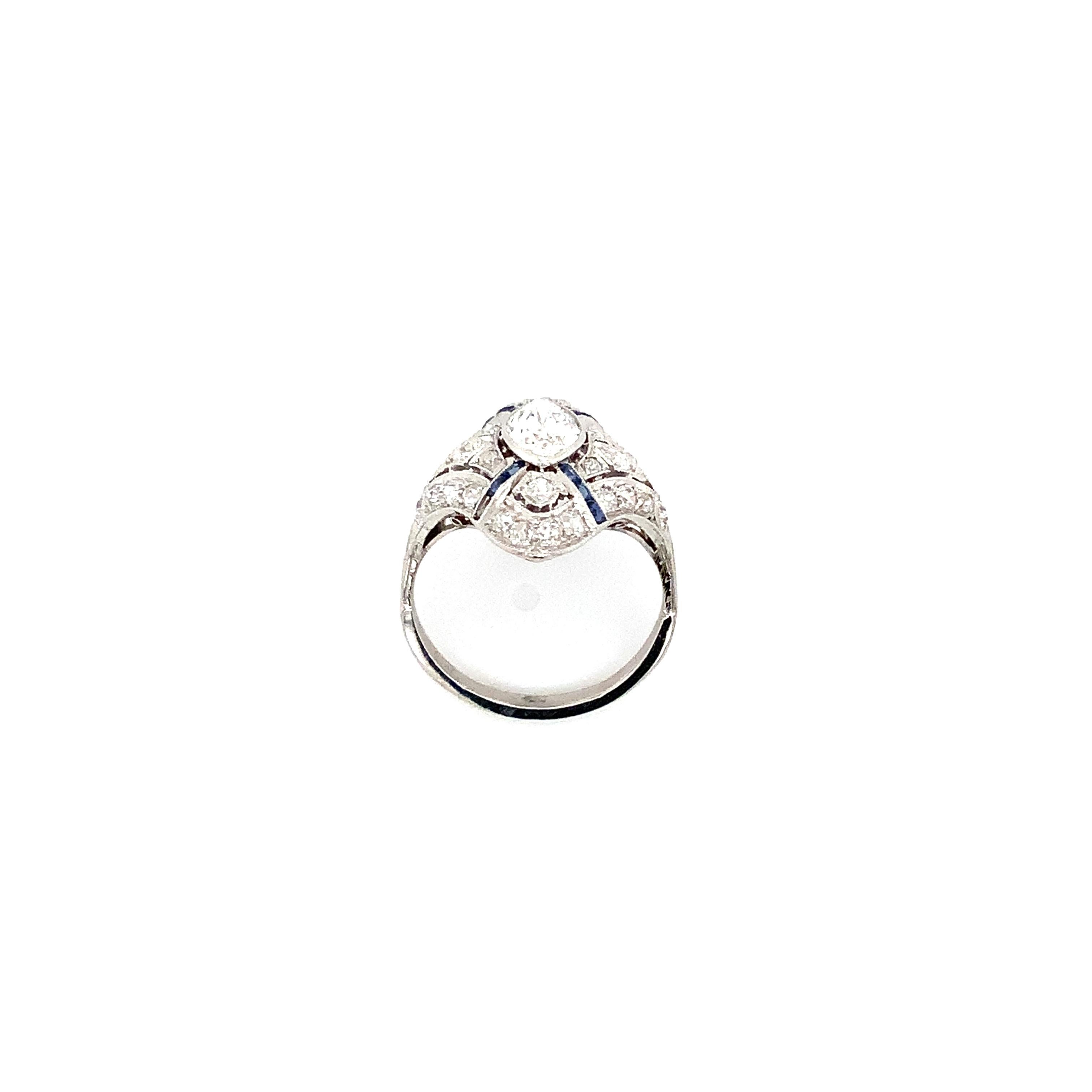 Antiker edwardianischer Art-Déco-Ring mit filigranem Marquise-Diamant und Kaliber-Saphir Damen im Angebot